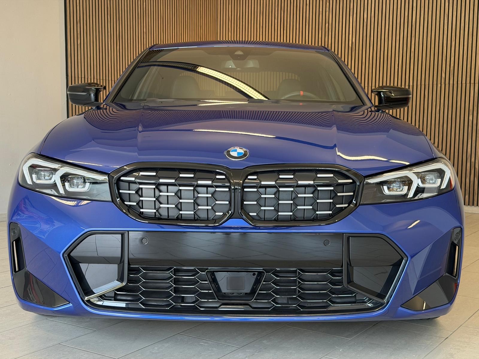 BMW M340i xDrive 48V Steptronic M Sport-image-3