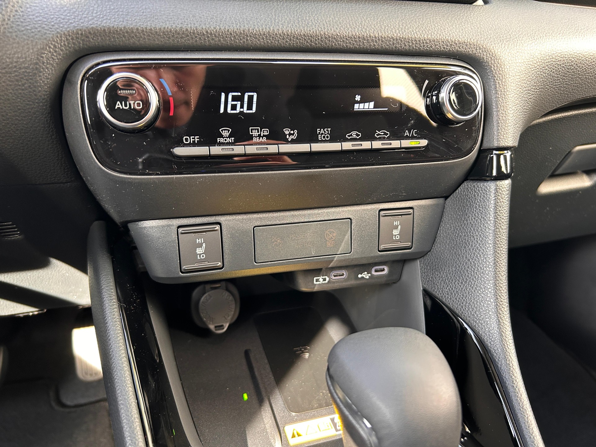 TOYOTA Yaris 1.5 VVT-i HSD Trend-image-11