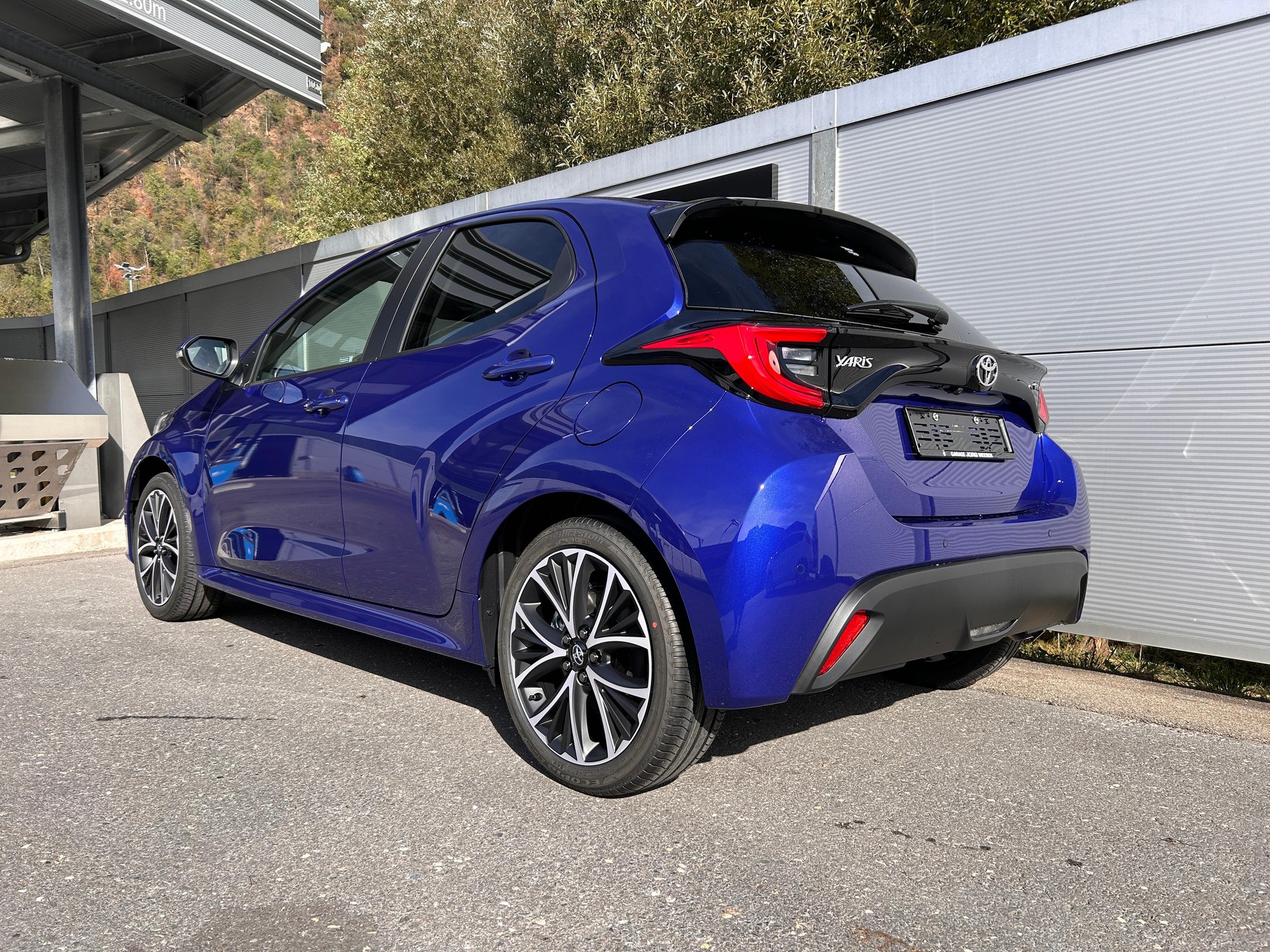 TOYOTA Yaris 1.5 VVT-i HSD Trend-image-3