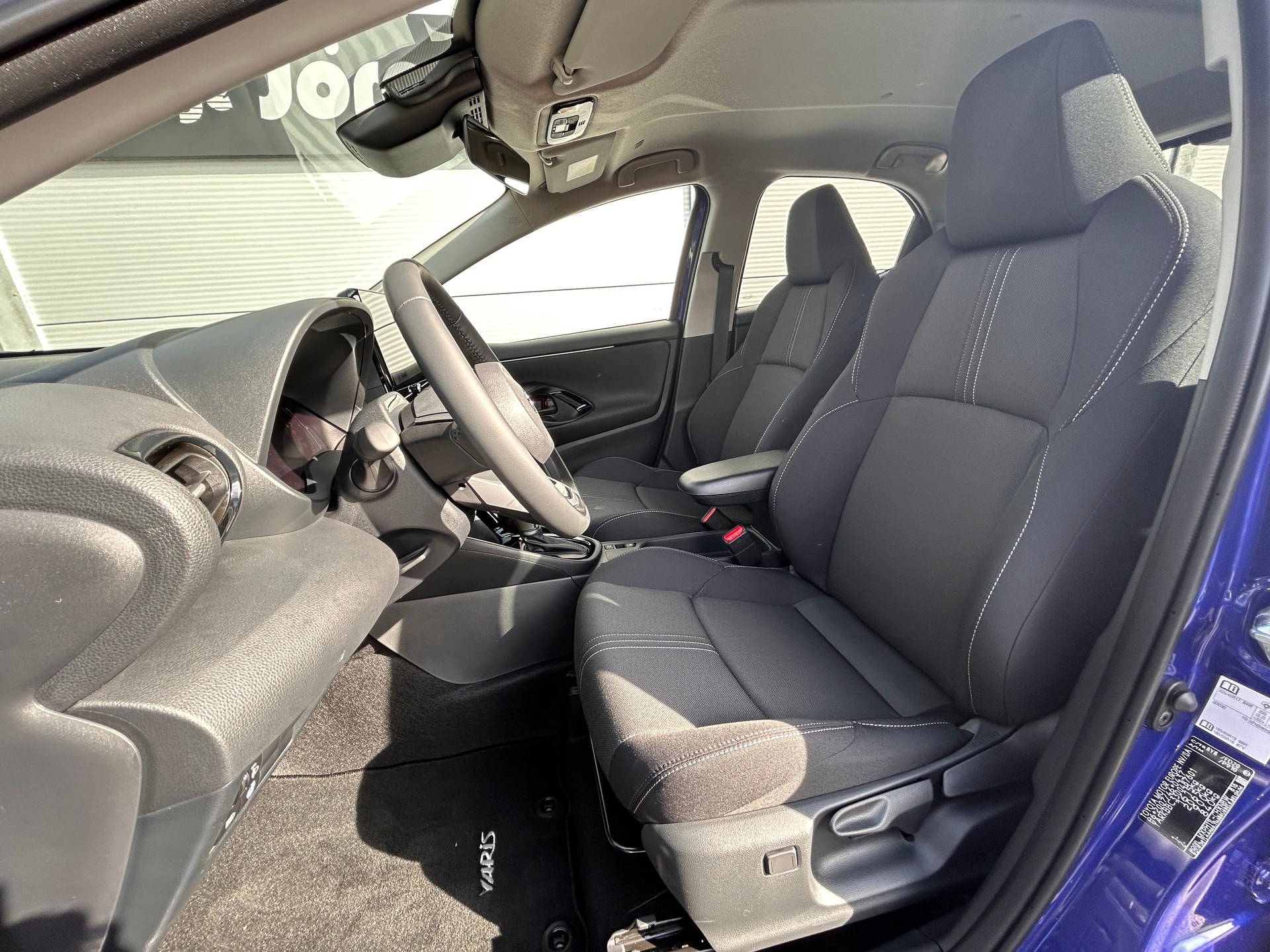 TOYOTA Yaris 1.5 VVT-i HSD Trend-image-7