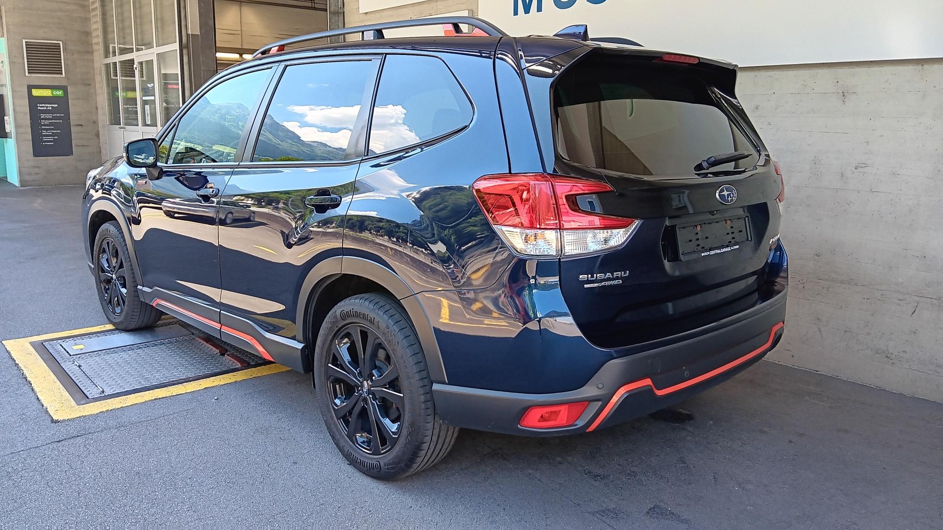 SUBARU Forester 2.0i e-Boxer Sport Lineartronic-image-3