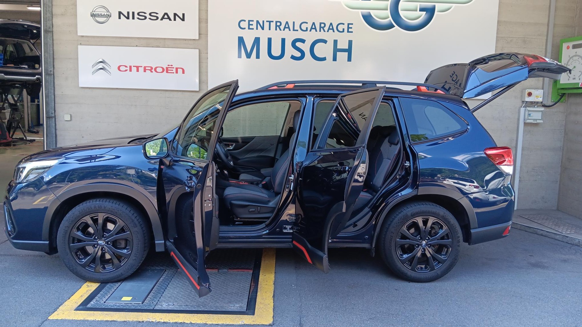 SUBARU Forester 2.0i e-Boxer Sport Lineartronic-image-6