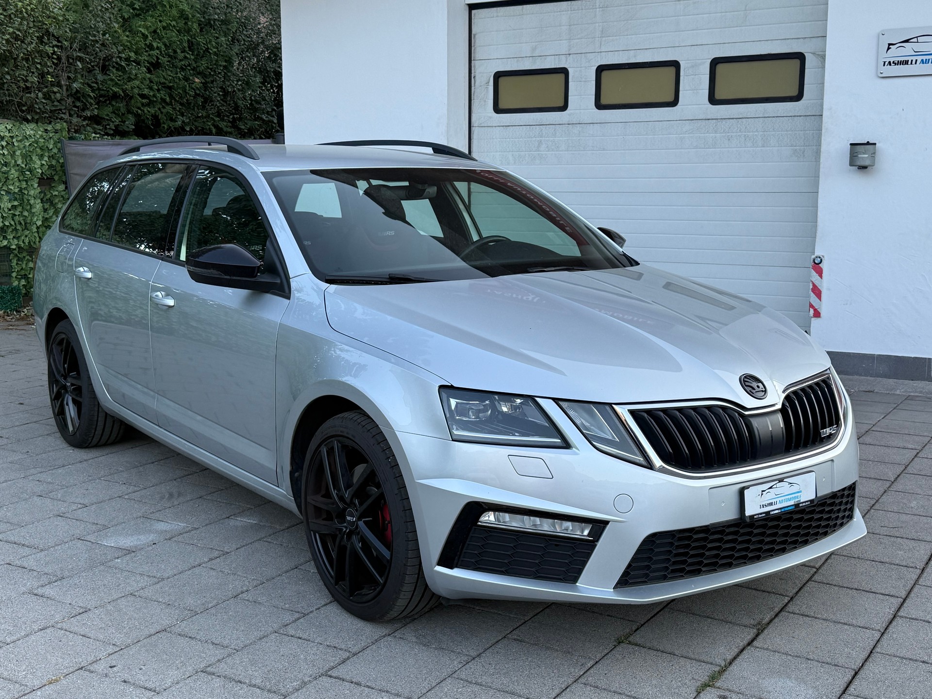 SKODA Octavia Combi 2.0 TDI RS 4x4 DSG-image-21