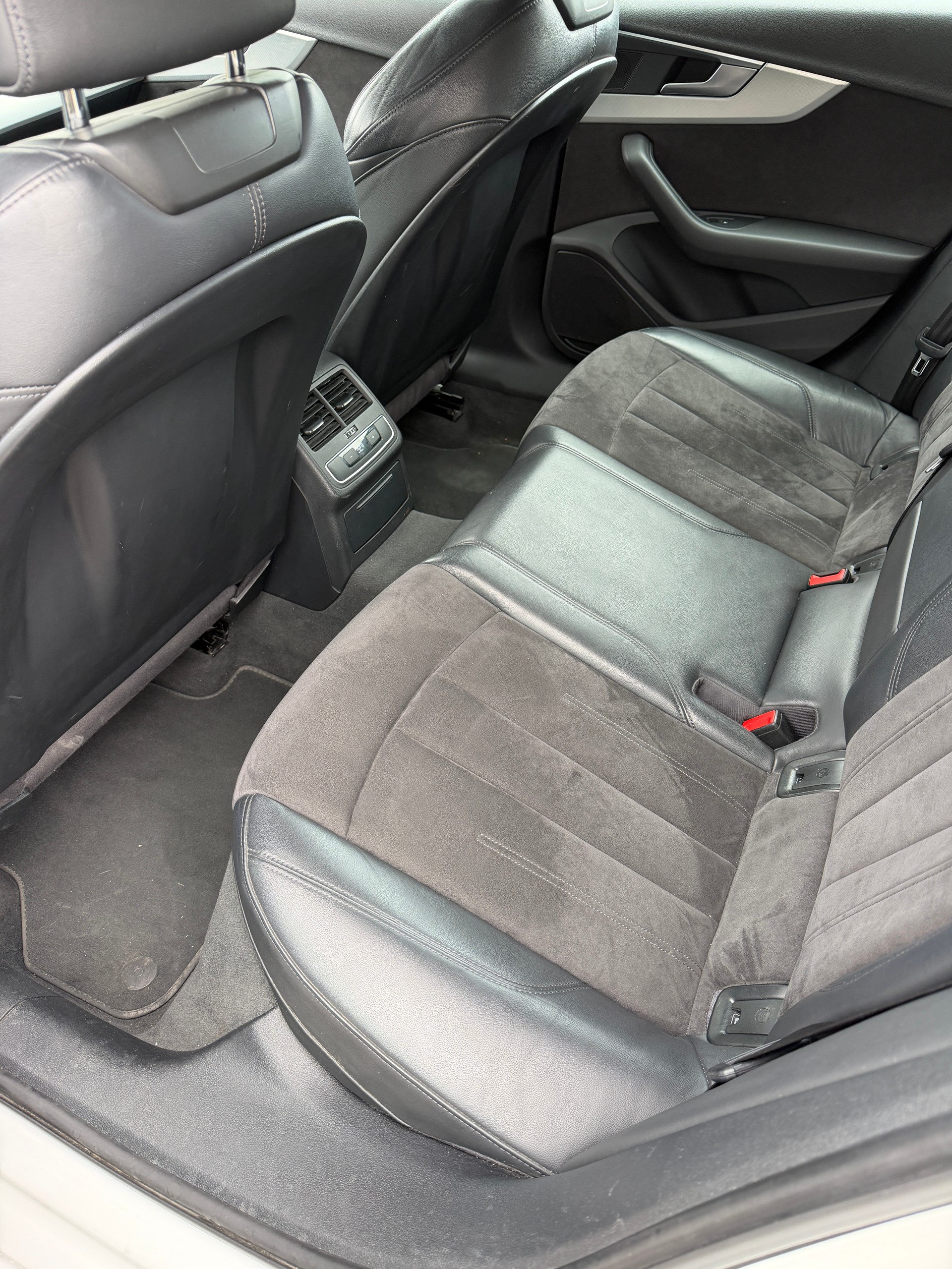 AUDI 2.0 TFSI 190 ultra Sport S-Tronic-image-5
