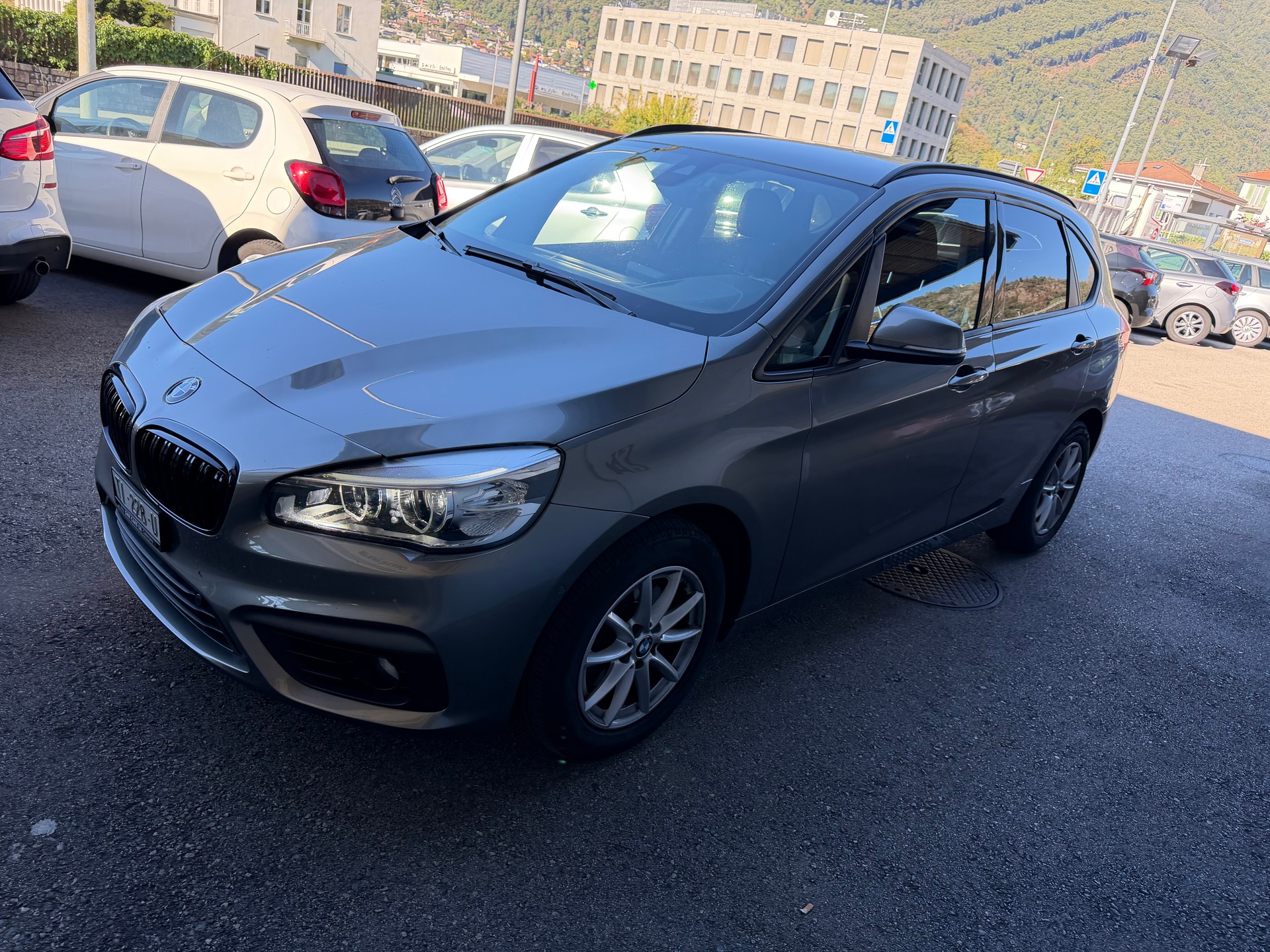 BMW 218d xDrive Active Tourer Steptronic-image-1