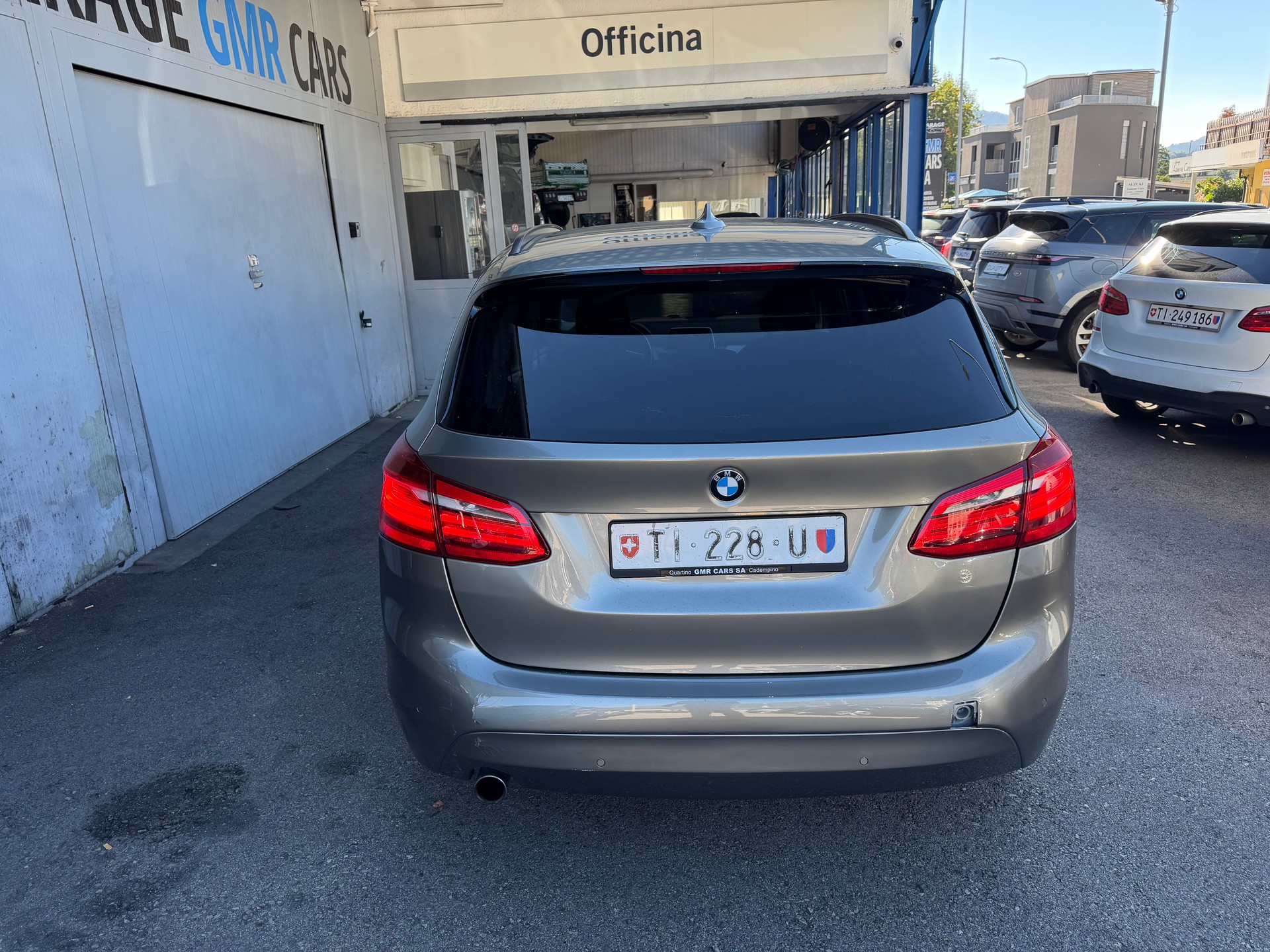 BMW 218d xDrive Active Tourer Steptronic-image-4