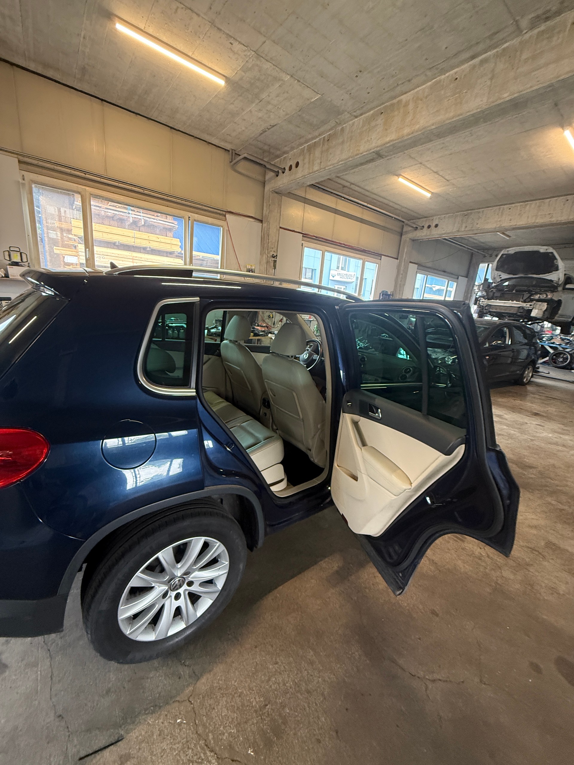 VW Tiguan 2.0 TSI Sport&Style DSG-image-11