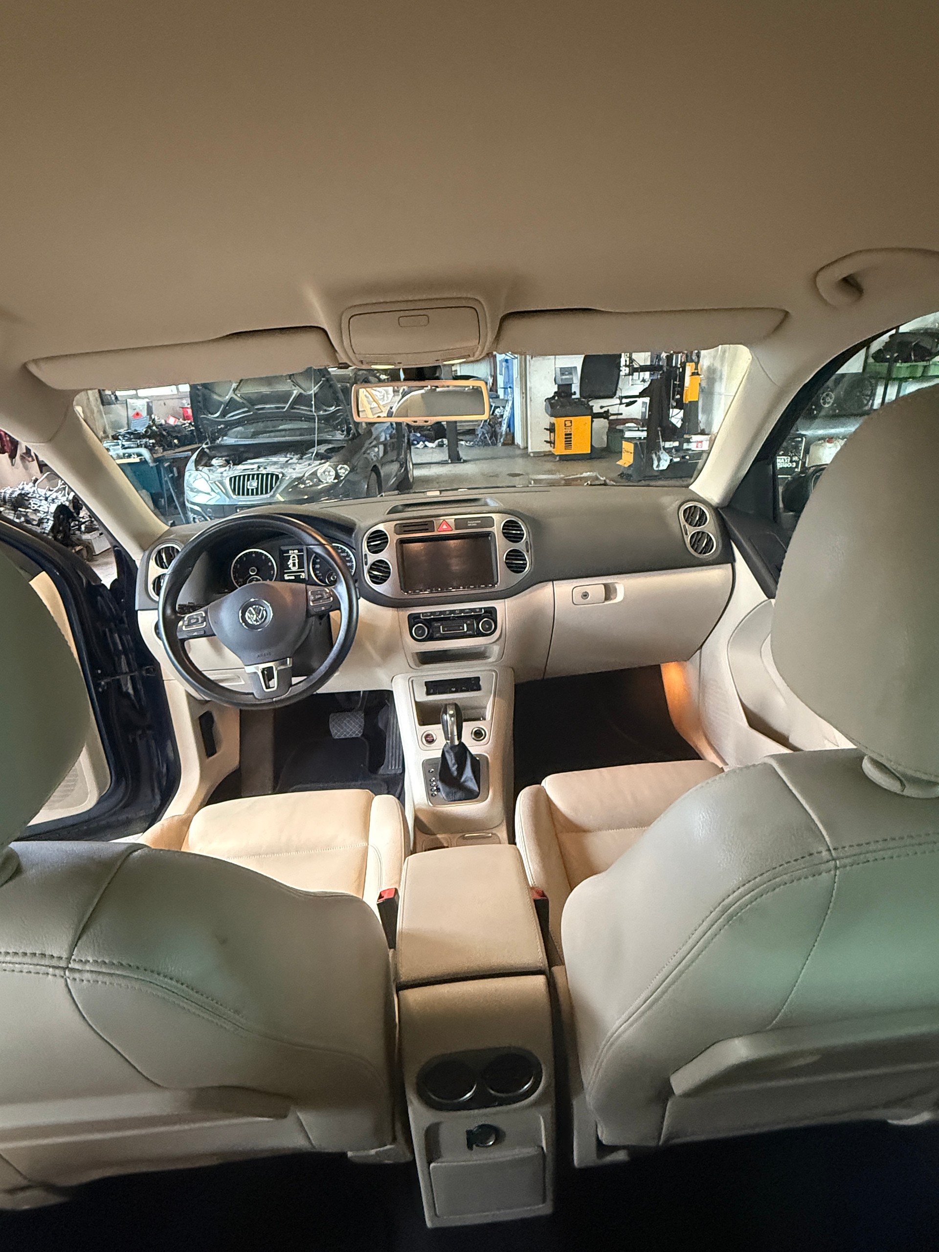 VW Tiguan 2.0 TSI Sport&Style DSG-image-16
