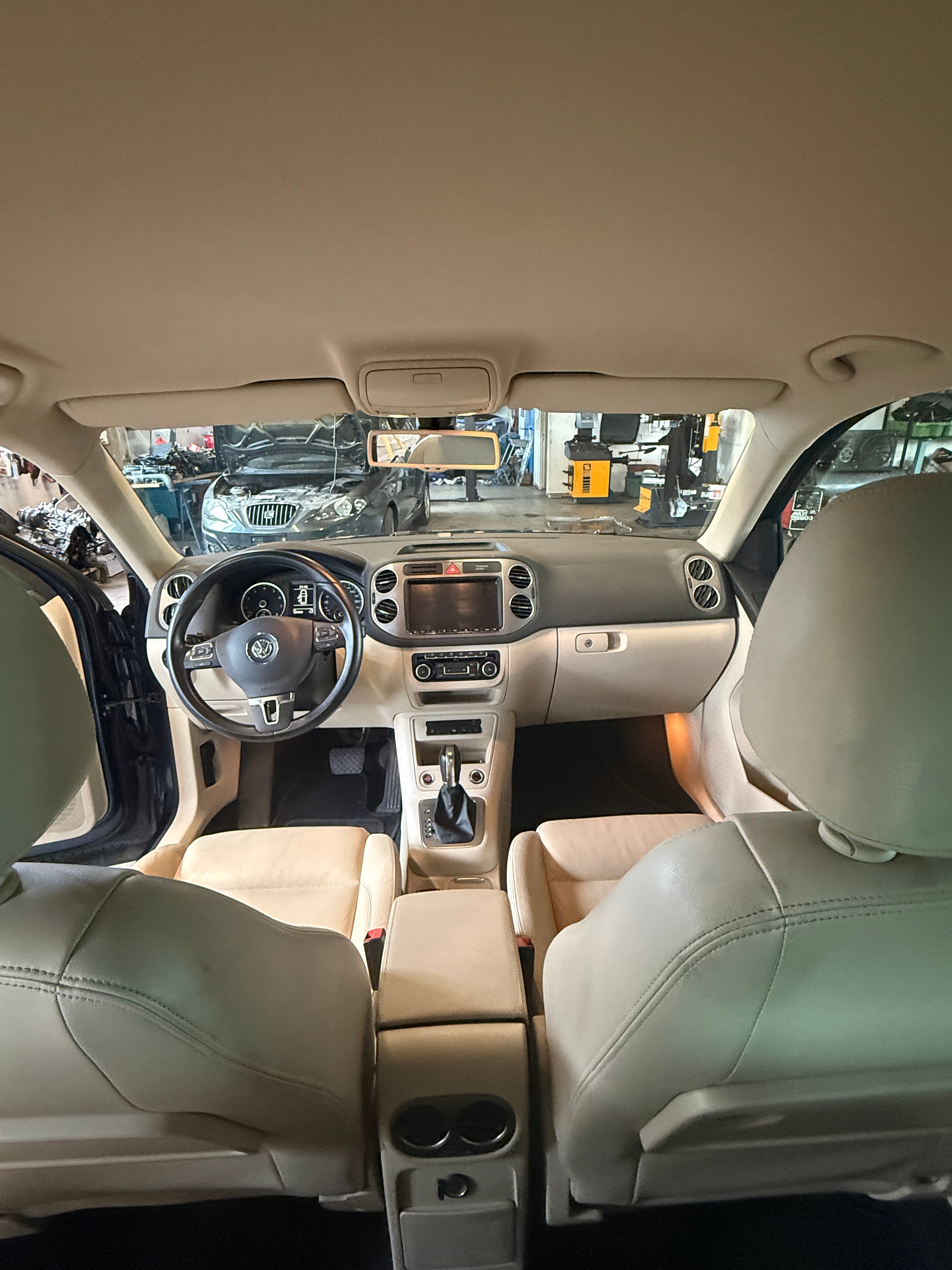 VW Tiguan 2.0 TSI Sport&Style DSG-image-15