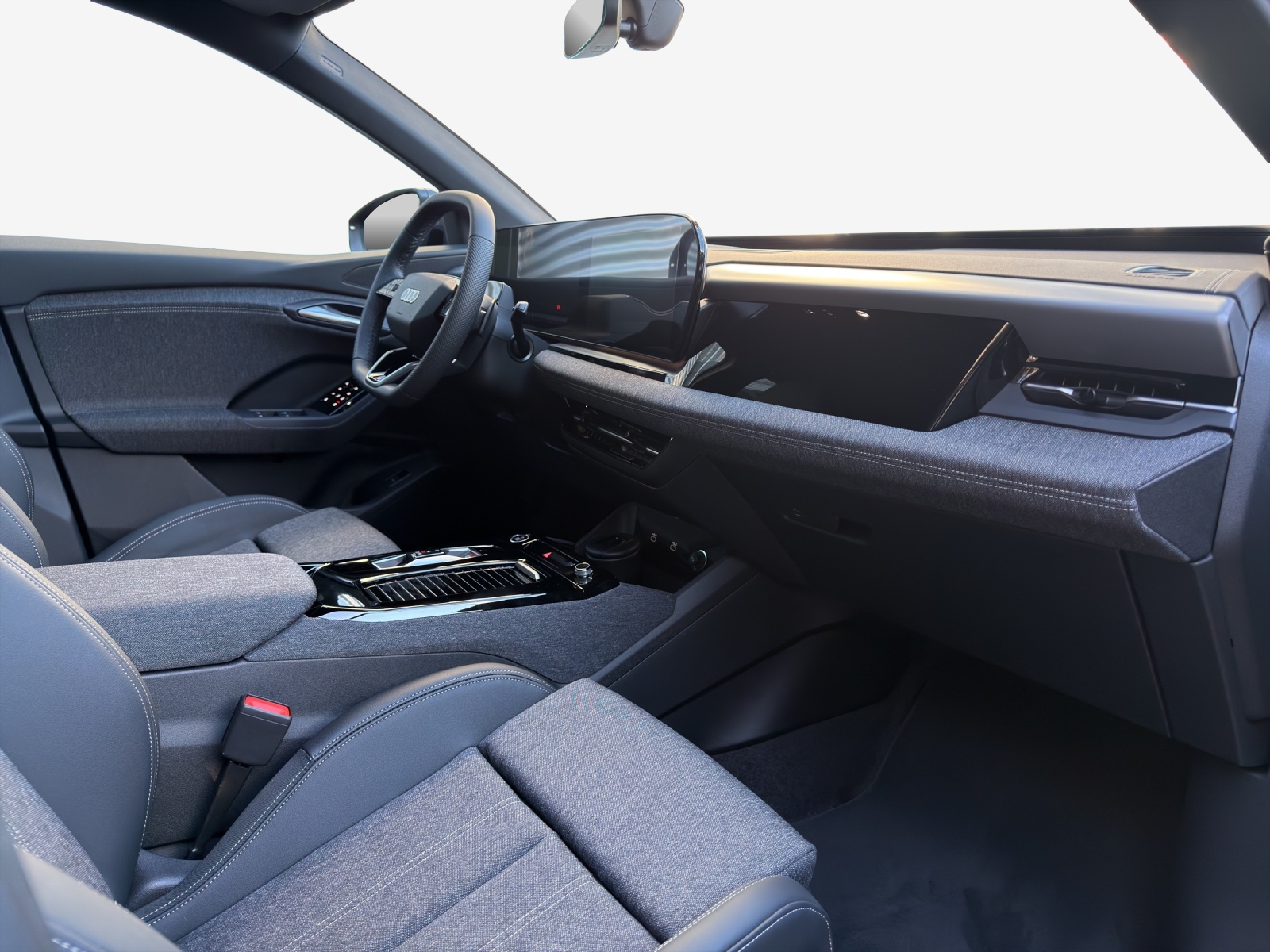AUDI Q6 e-tron quattro-image-14