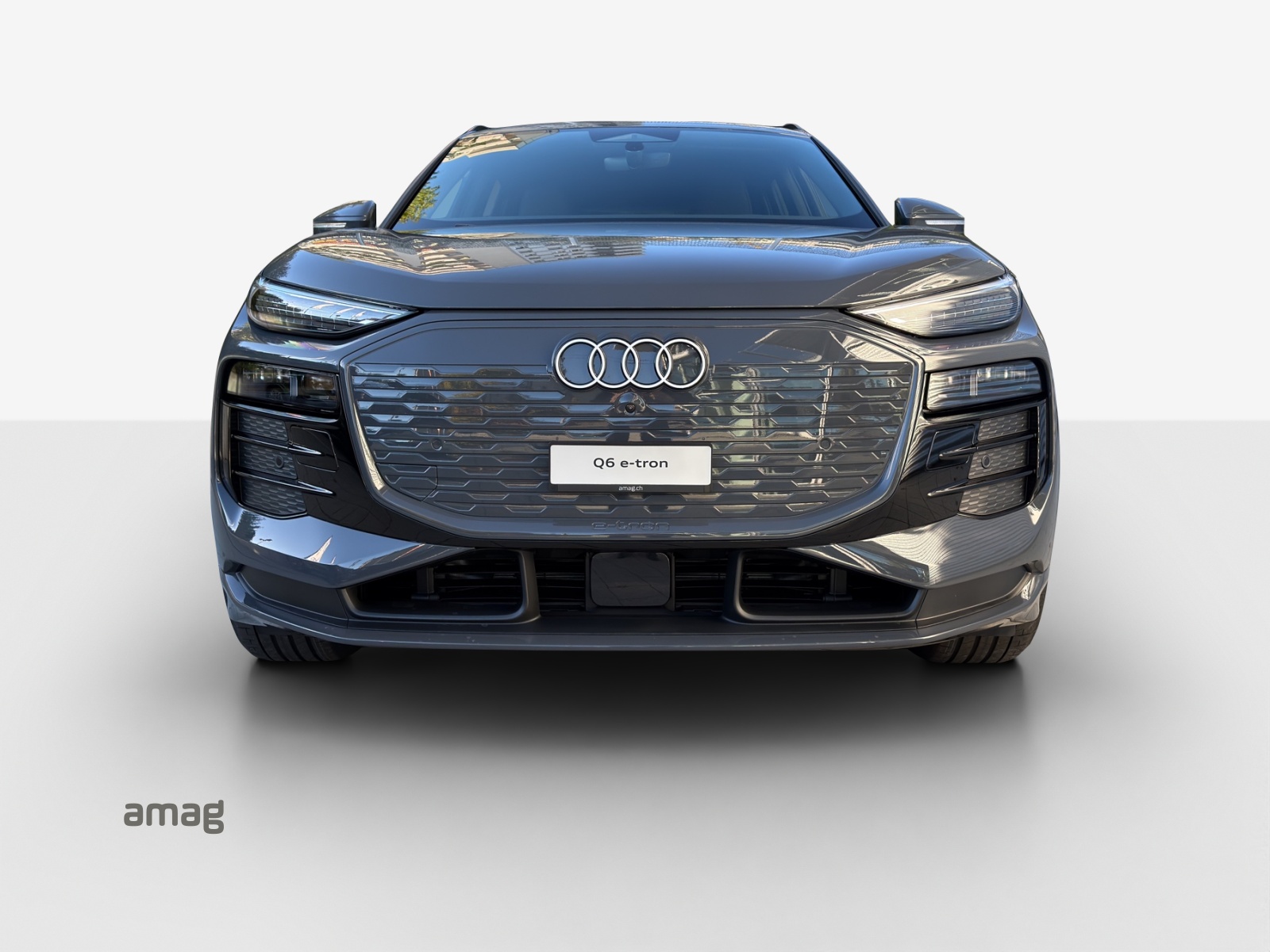 AUDI Q6 e-tron quattro-image-5