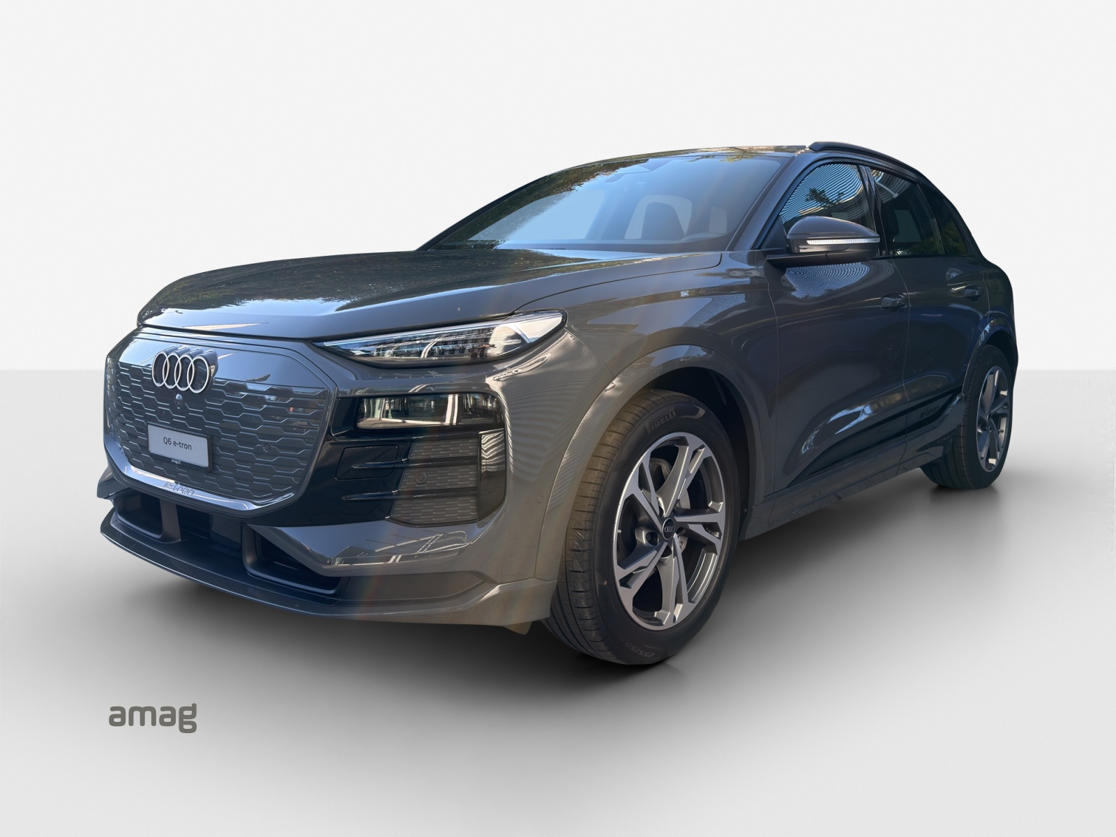 AUDI Q6 e-tron quattro