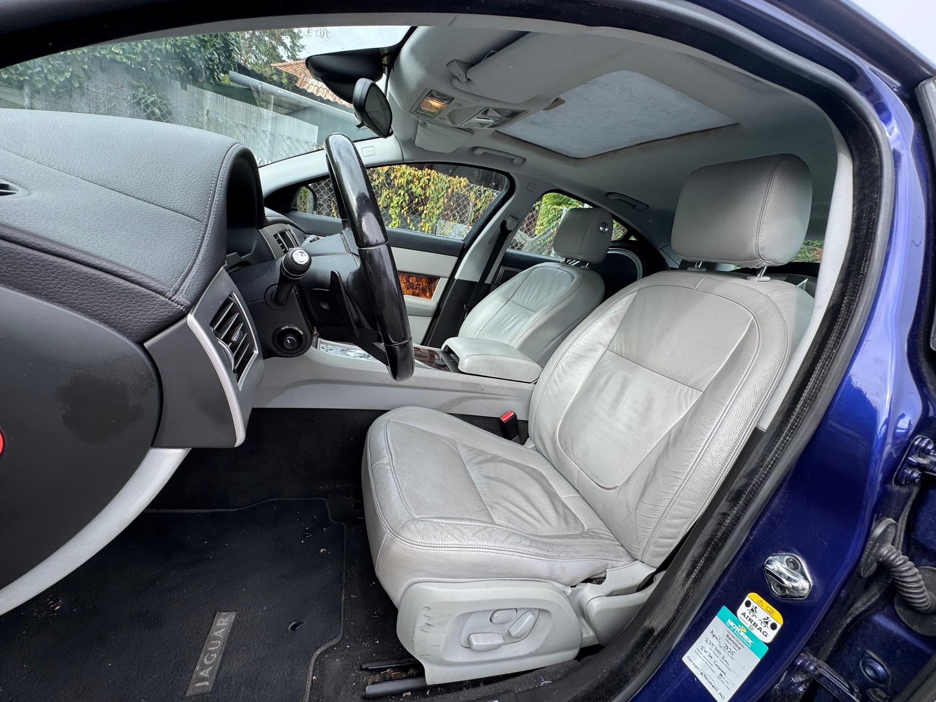 JAGUAR XF 3.0d S V6 Premium Luxury-image-6