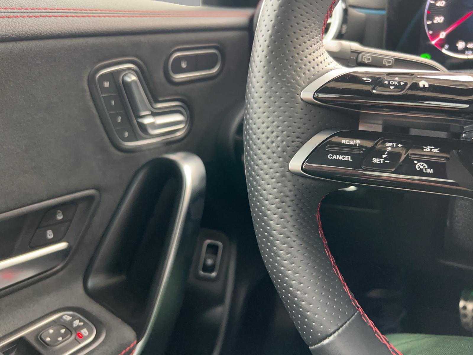 MERCEDES-BENZ CLA Shooting Brake 250 4Matic 8G-DCT-image-12