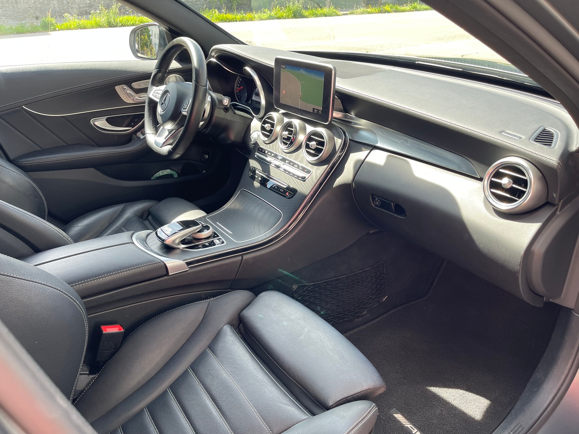 MERCEDES-BENZ C 43 AMG 4Matic 9G-Tronic-image-4
