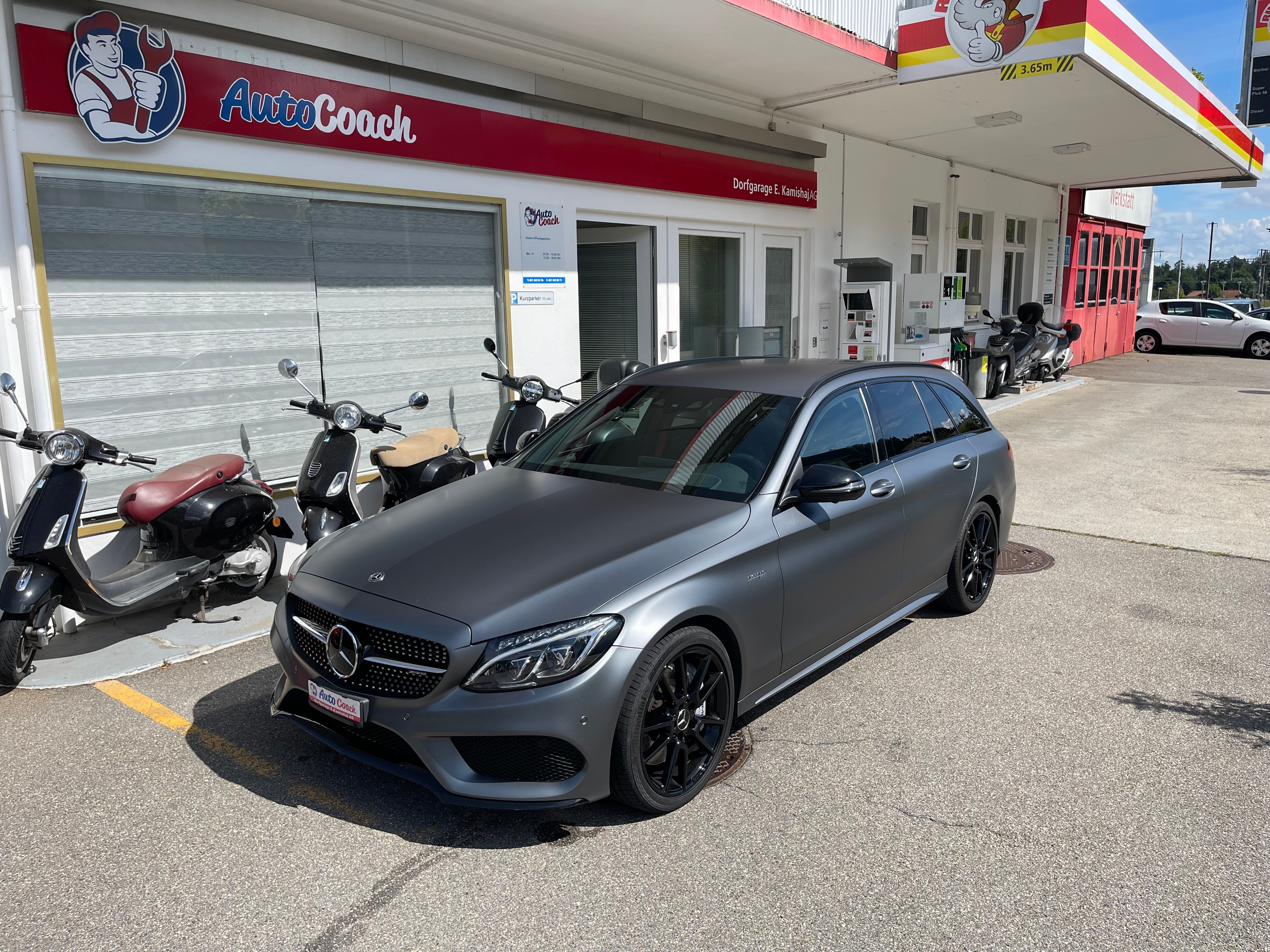 Car photo