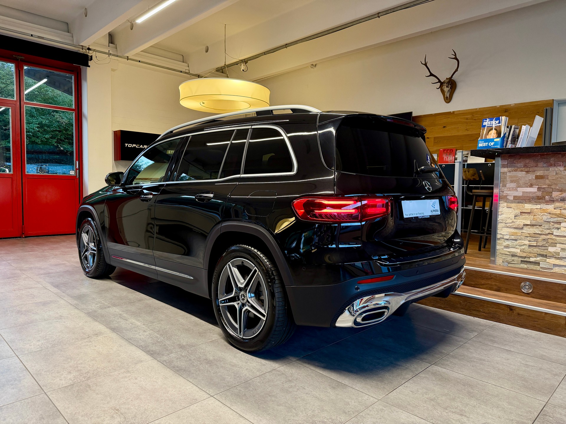 MERCEDES-BENZ GLB 200 7G-Tronic FACELIFT AMG LINE-image-4