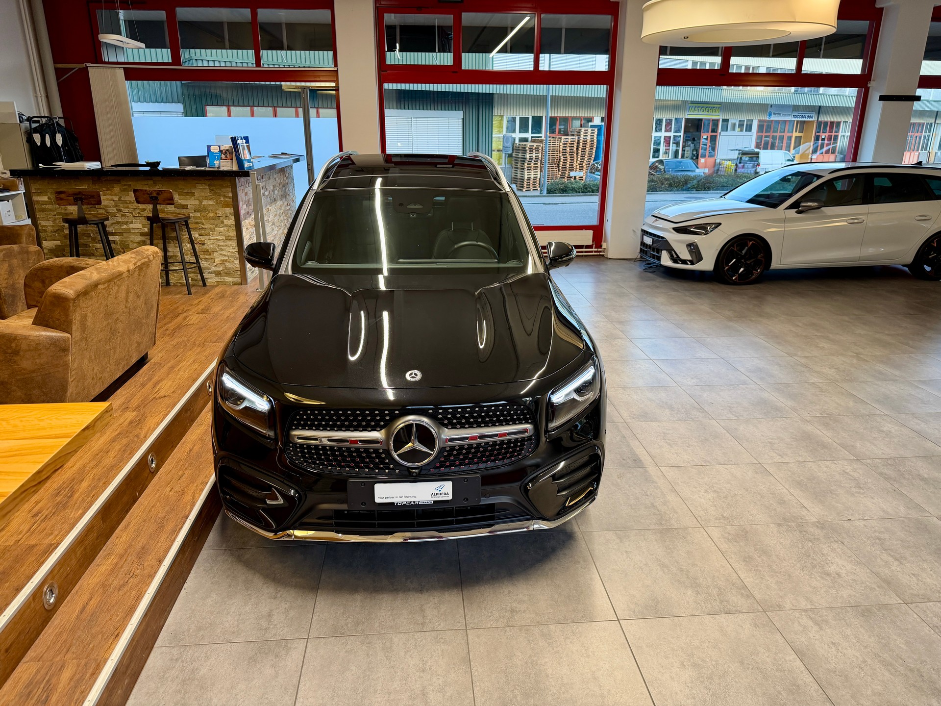 MERCEDES-BENZ GLB 200 7G-Tronic FACELIFT AMG LINE-image-9
