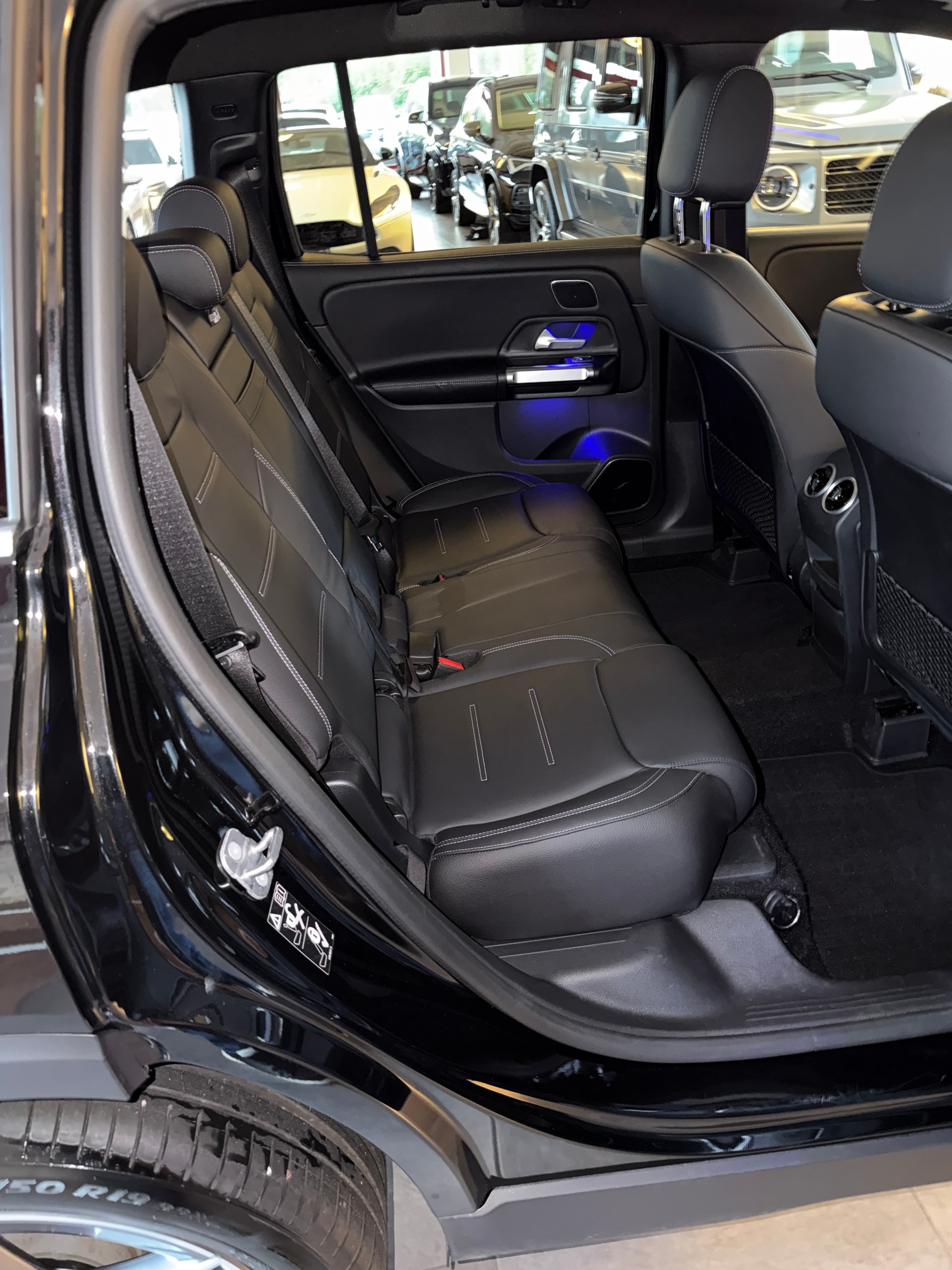 MERCEDES-BENZ GLB 200 7G-Tronic FACELIFT AMG LINE-image-15