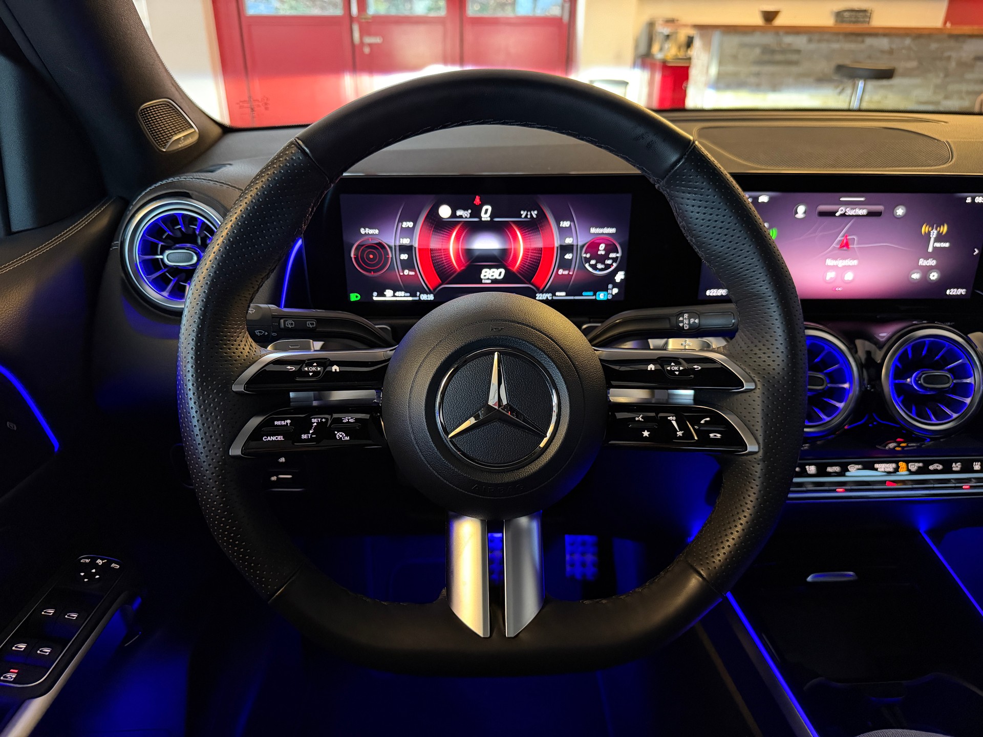 MERCEDES-BENZ GLB 200 7G-Tronic FACELIFT AMG LINE-image-18
