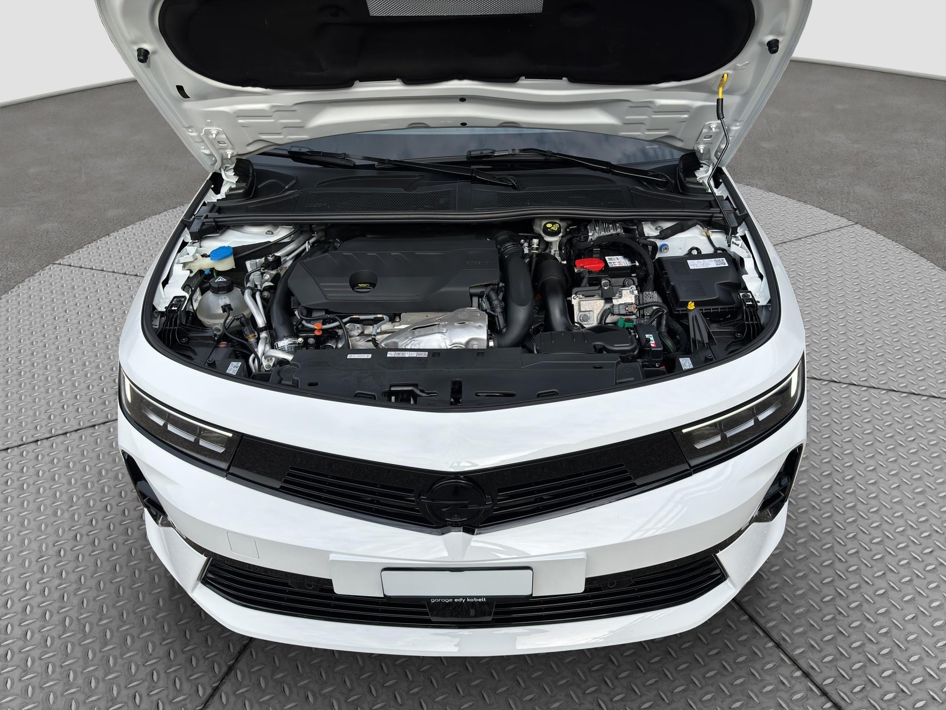 OPEL Astra 1.6 T PHEV 180 Ultimate-image-23