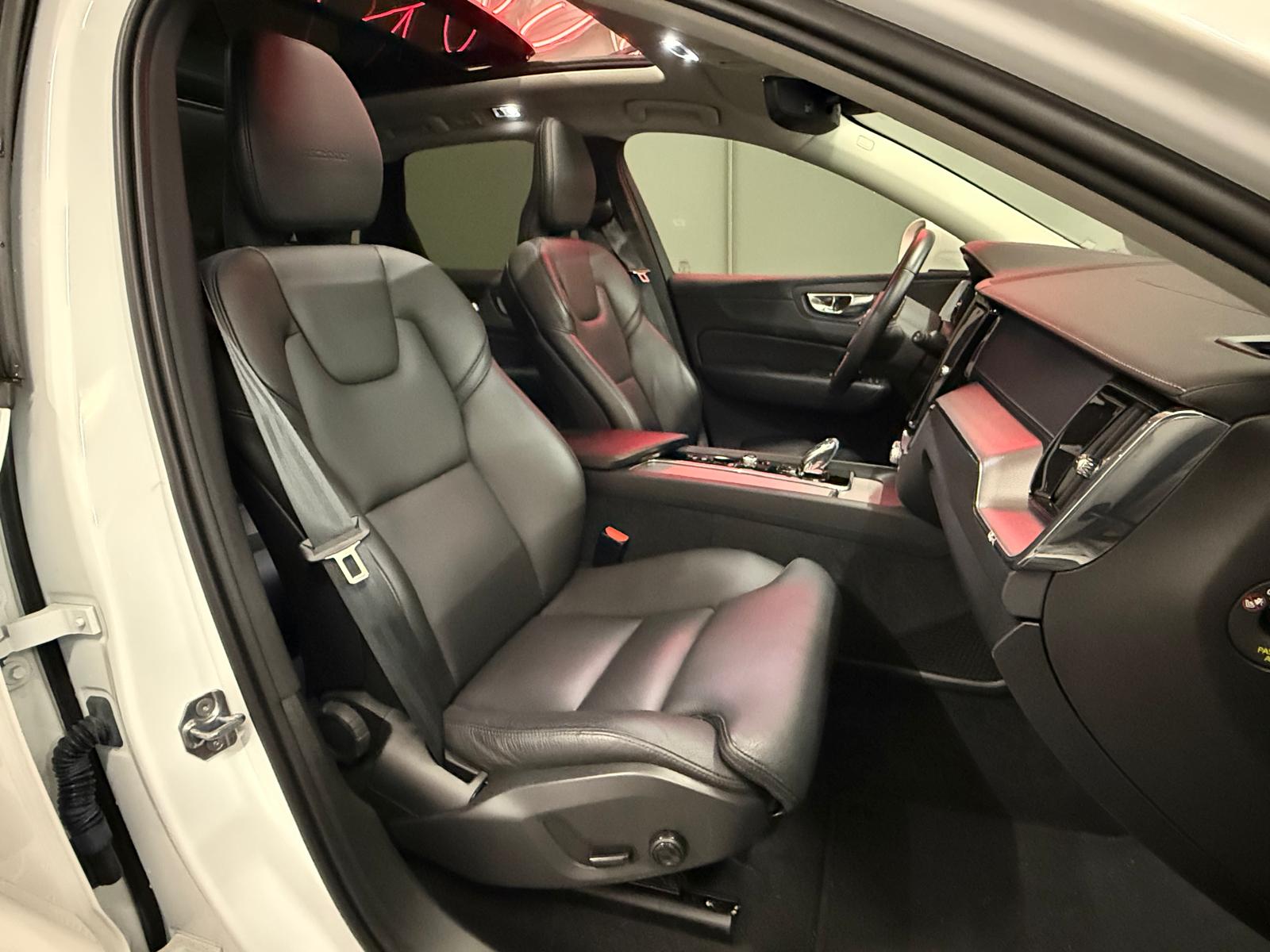 VOLVO XC60 T8 eAWD Inscription Geartronic-image-17