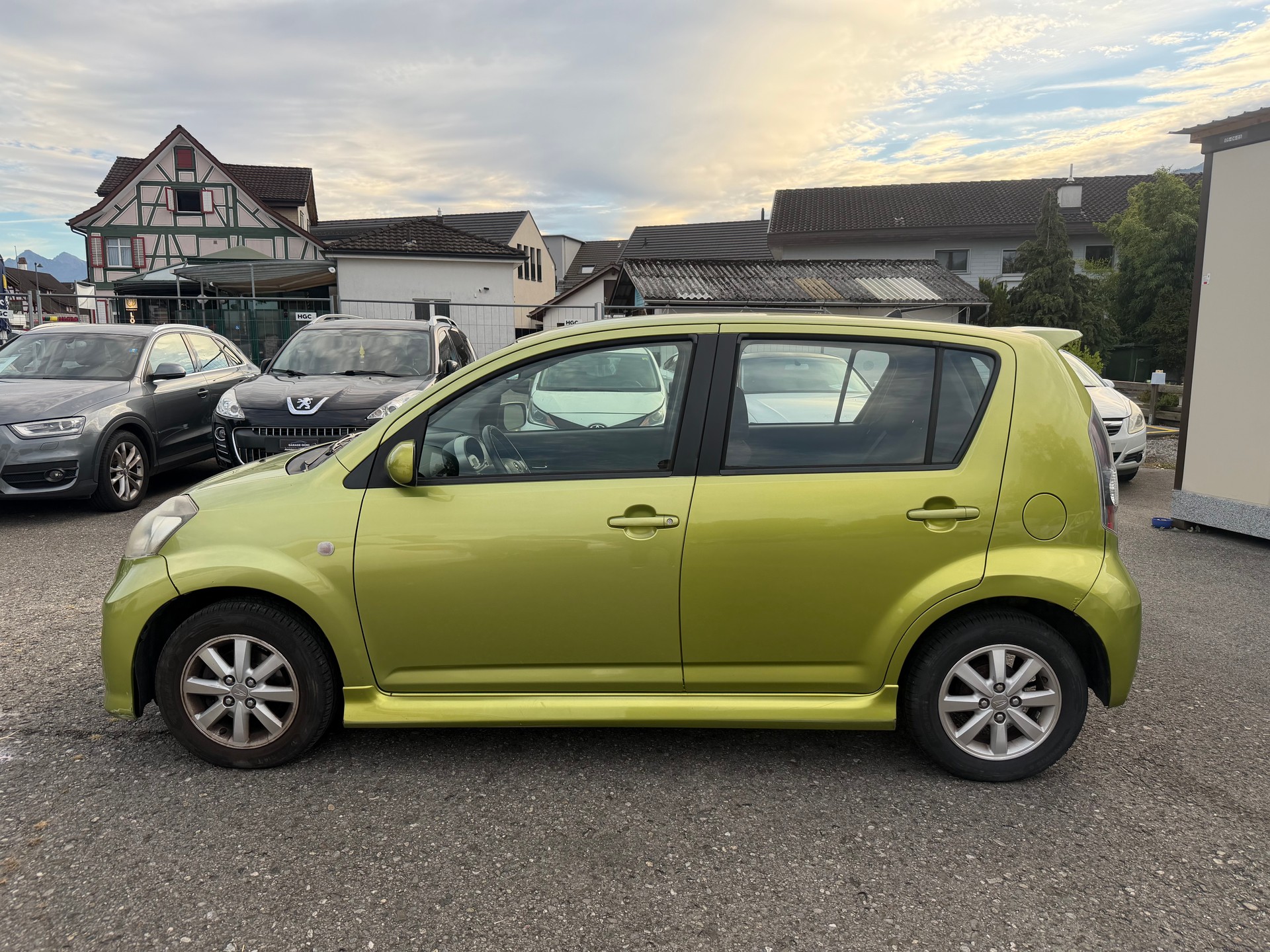 DAIHATSU Sirion 1.3 S eco-4WD-image-6