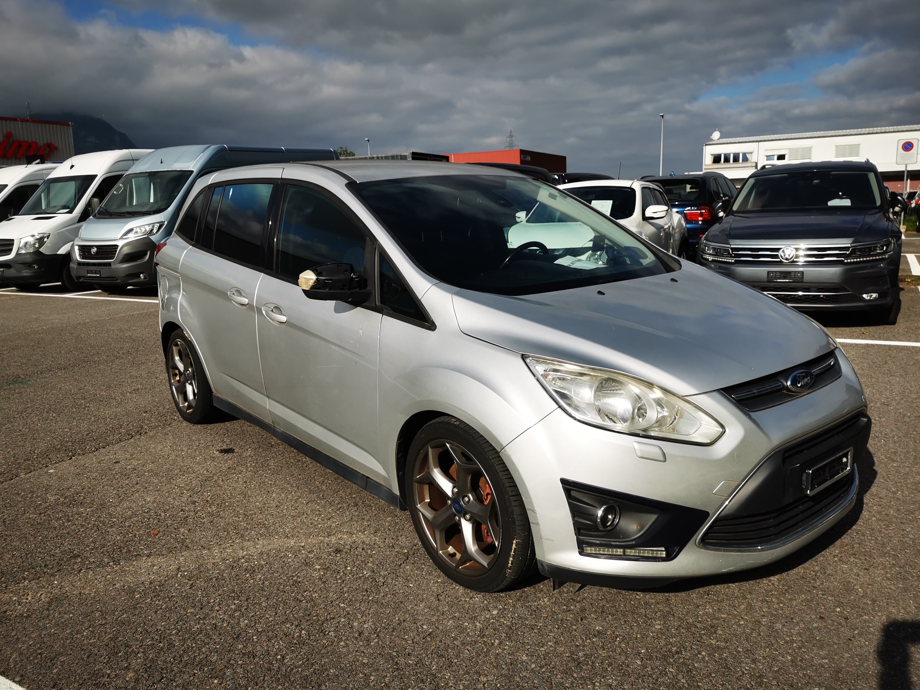 Car photo