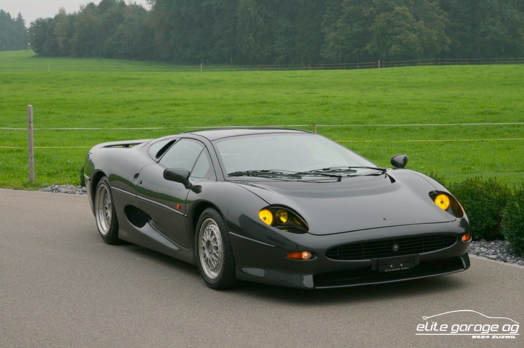 JAGUAR XJ 220-image-0