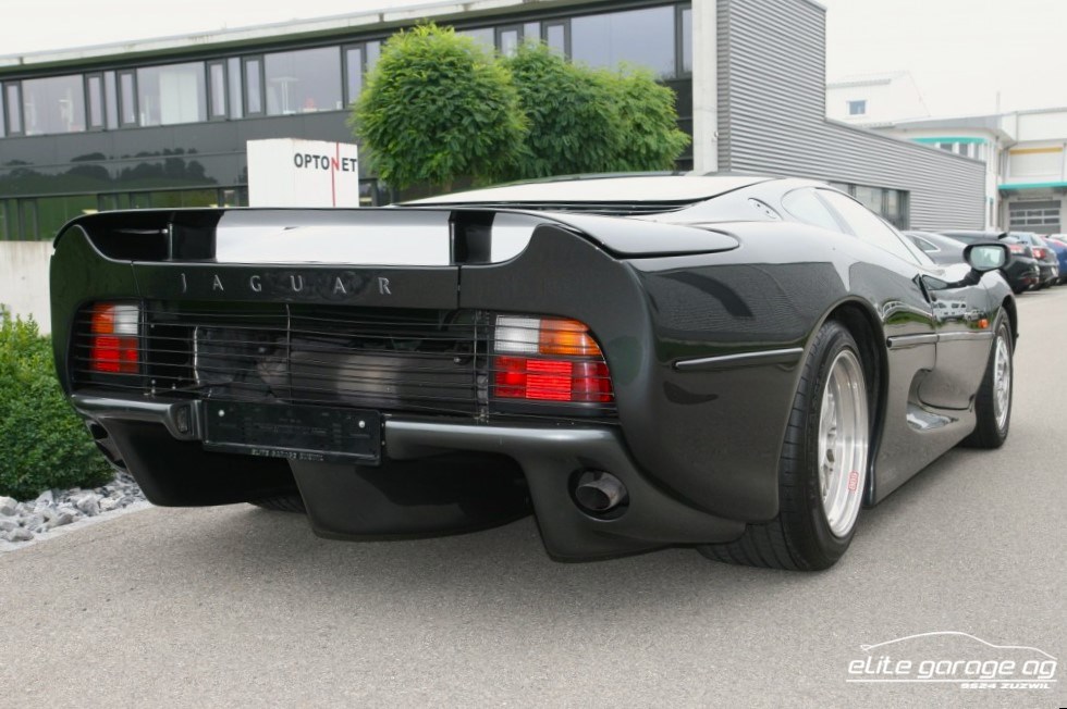 JAGUAR XJ 220-image-3