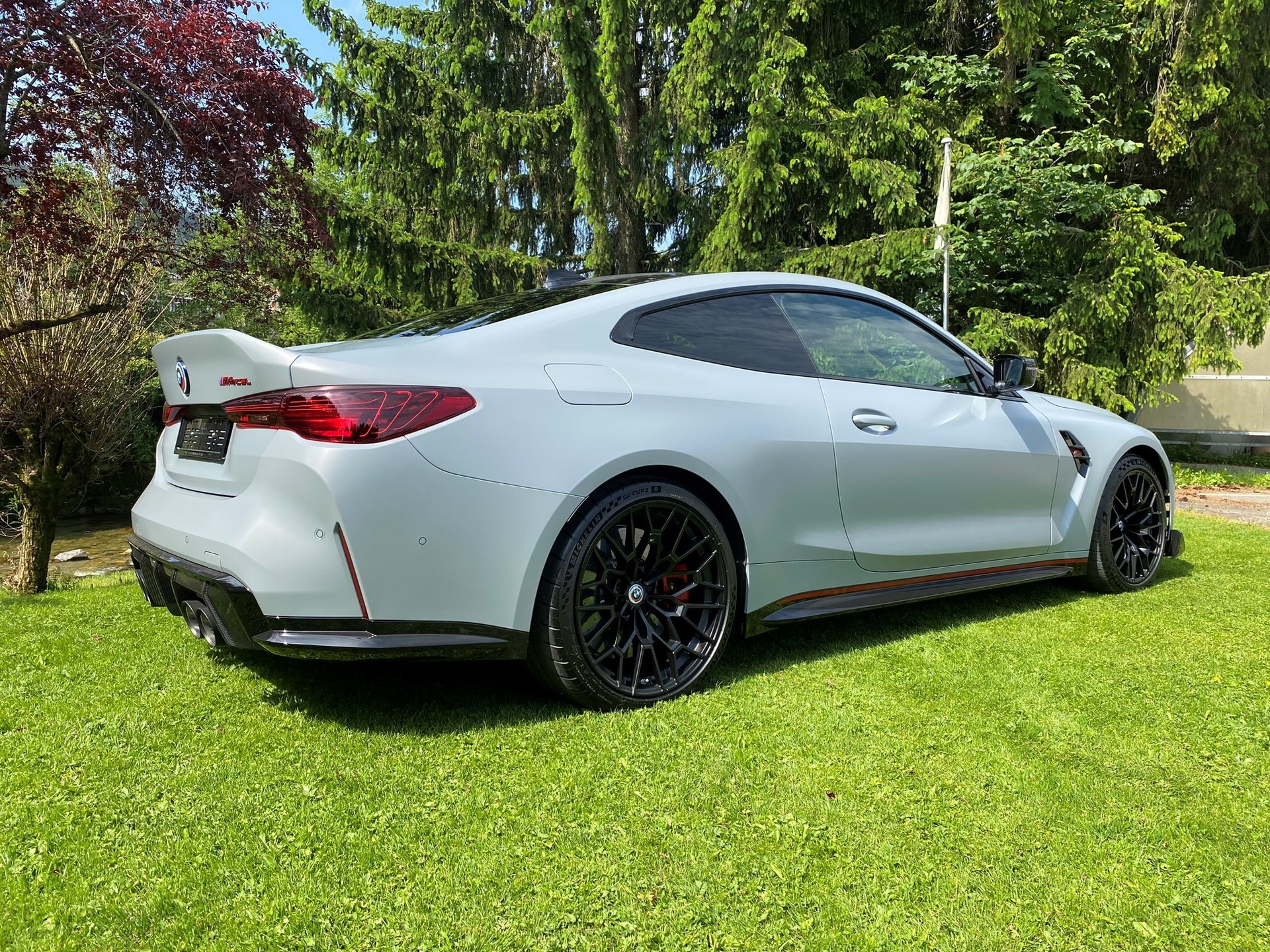 BMW M4 CSL Coupé-image-2