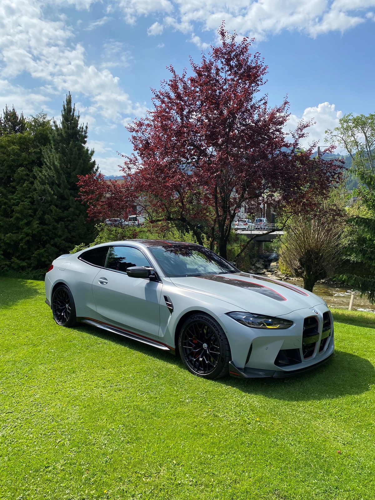 BMW M4 CSL Coupé-image-0