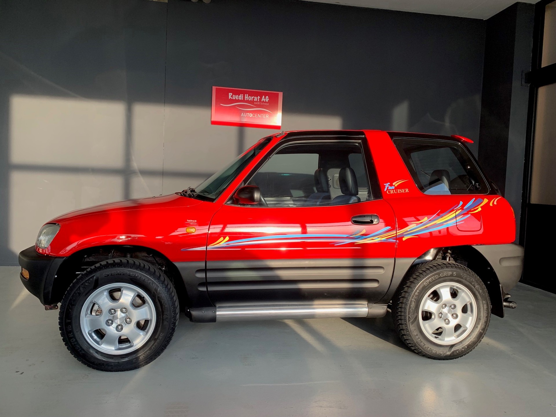 TOYOTA RAV-4 2.0i-16V GX-image-1