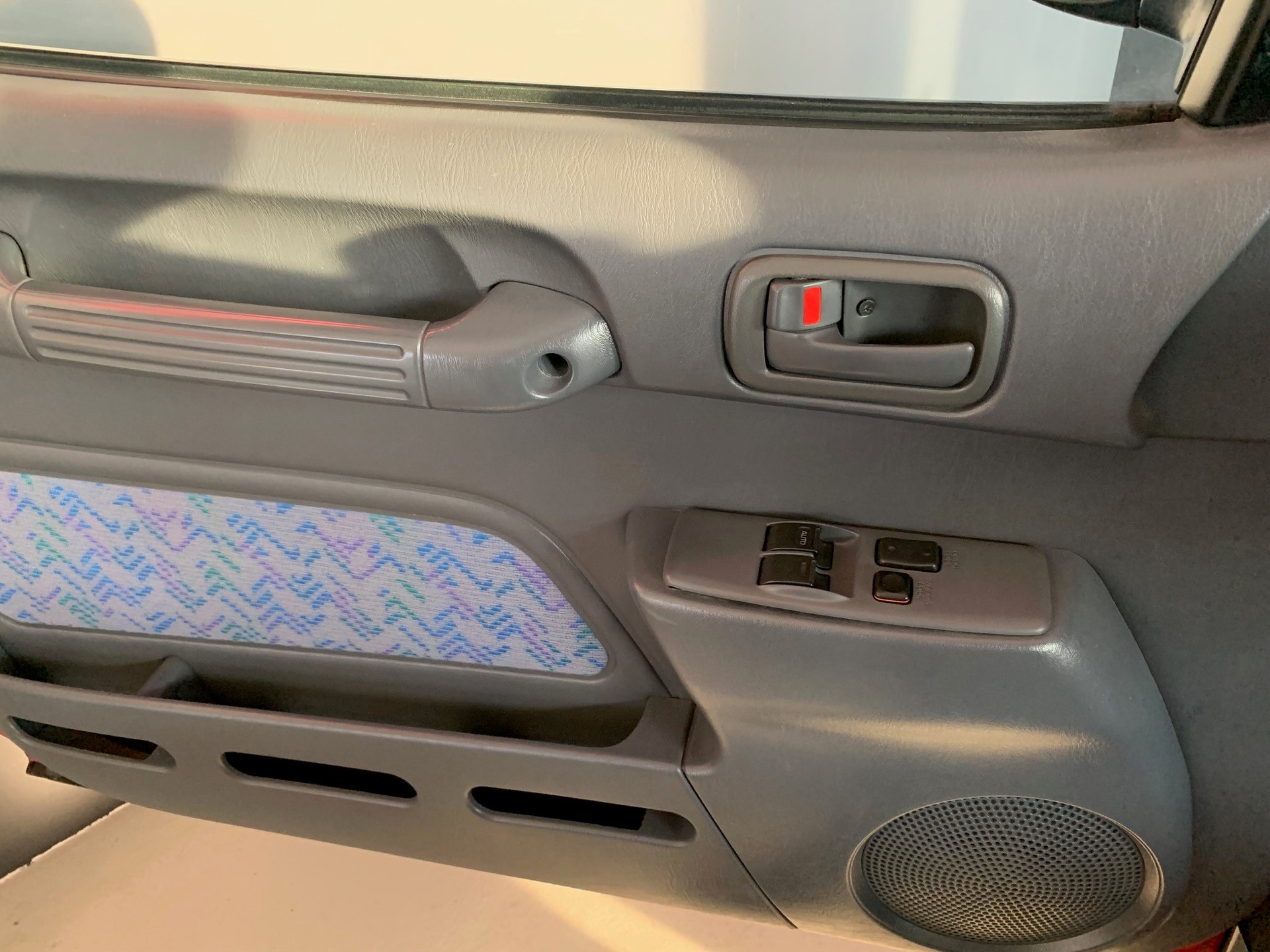 TOYOTA RAV-4 2.0i-16V GX-image-13