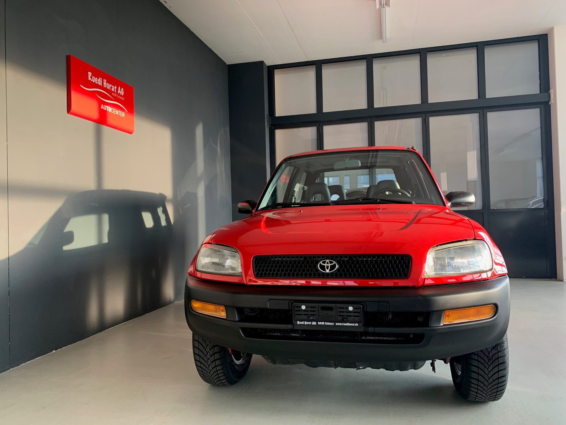 TOYOTA RAV-4 2.0i-16V GX-image-2
