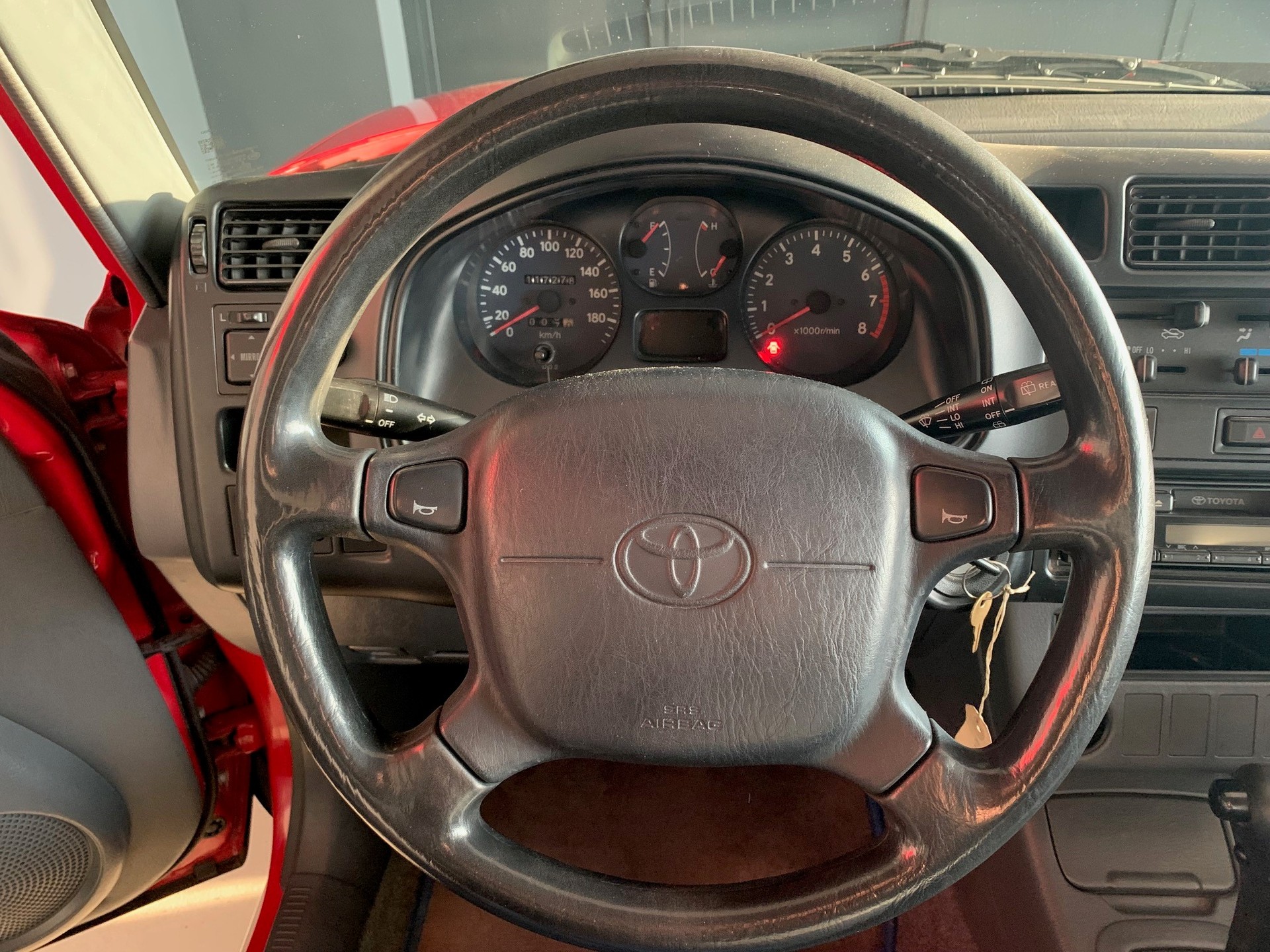 TOYOTA RAV-4 2.0i-16V GX-image-12