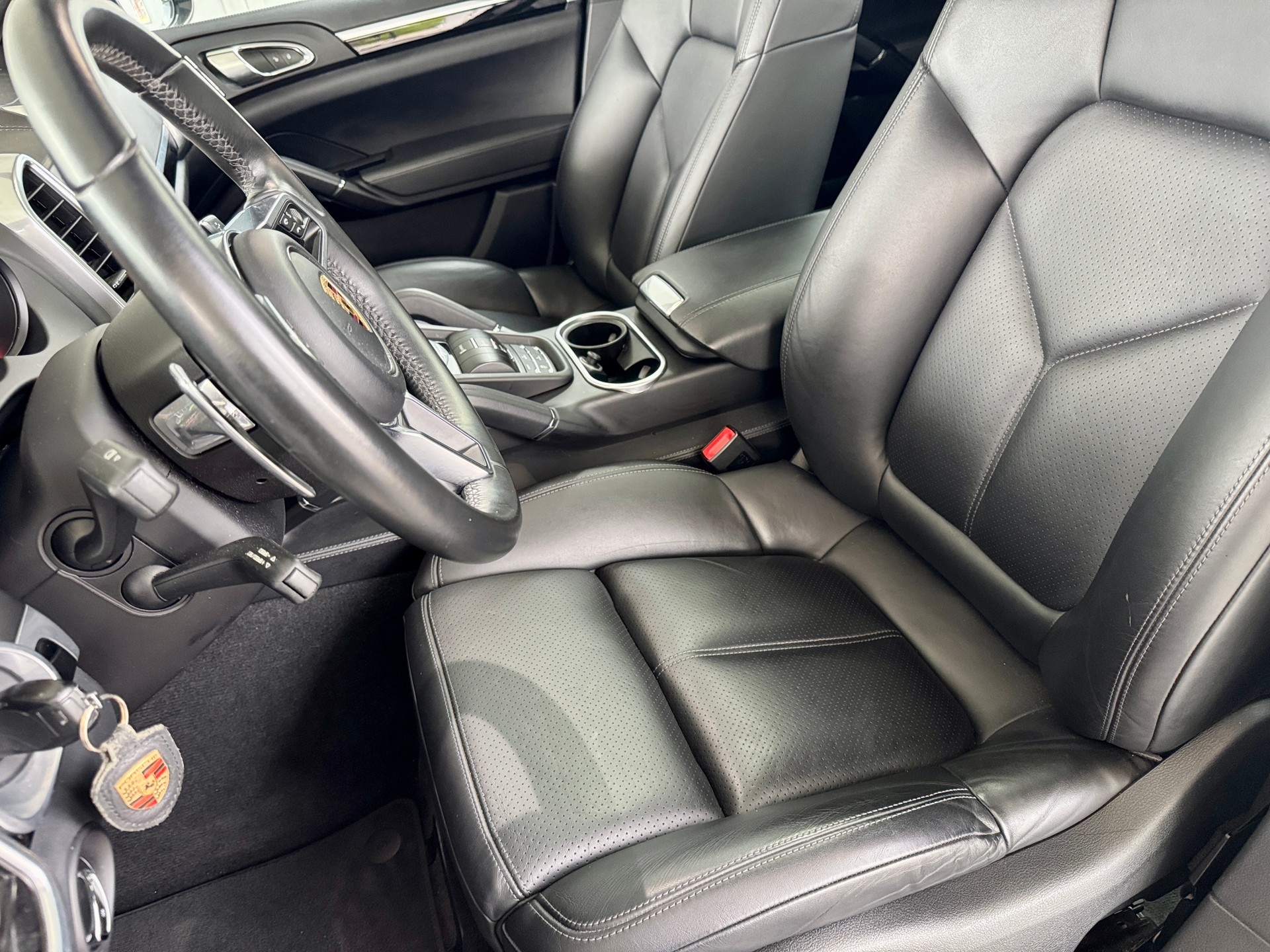 PORSCHE Cayenne S E-Hybrid-image-2