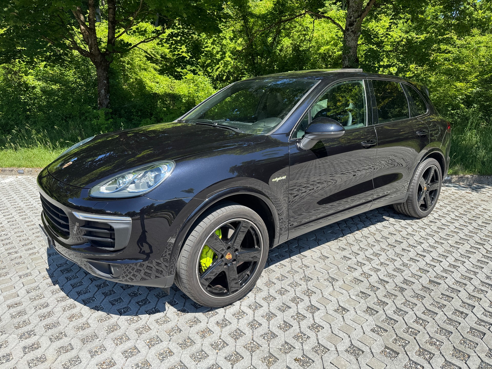 PORSCHE Cayenne S E-Hybrid-image-0
