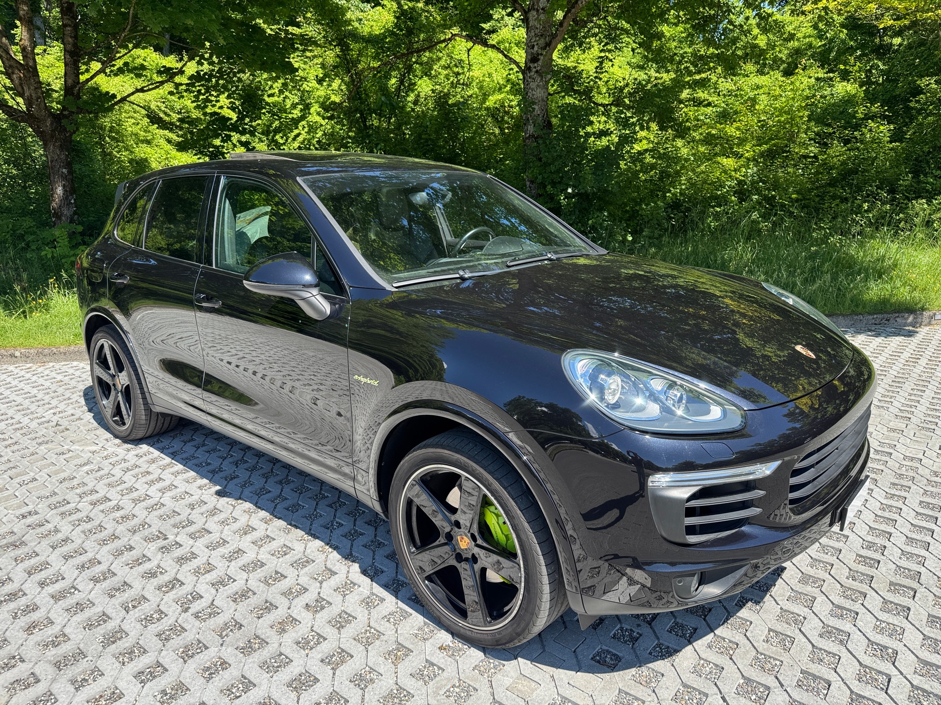 PORSCHE Cayenne S E-Hybrid-image-5