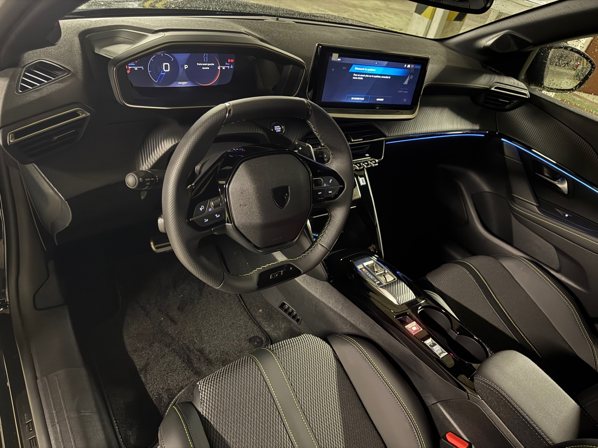 PEUGEOT 208 1.2 MHEV 145 GT-image-6