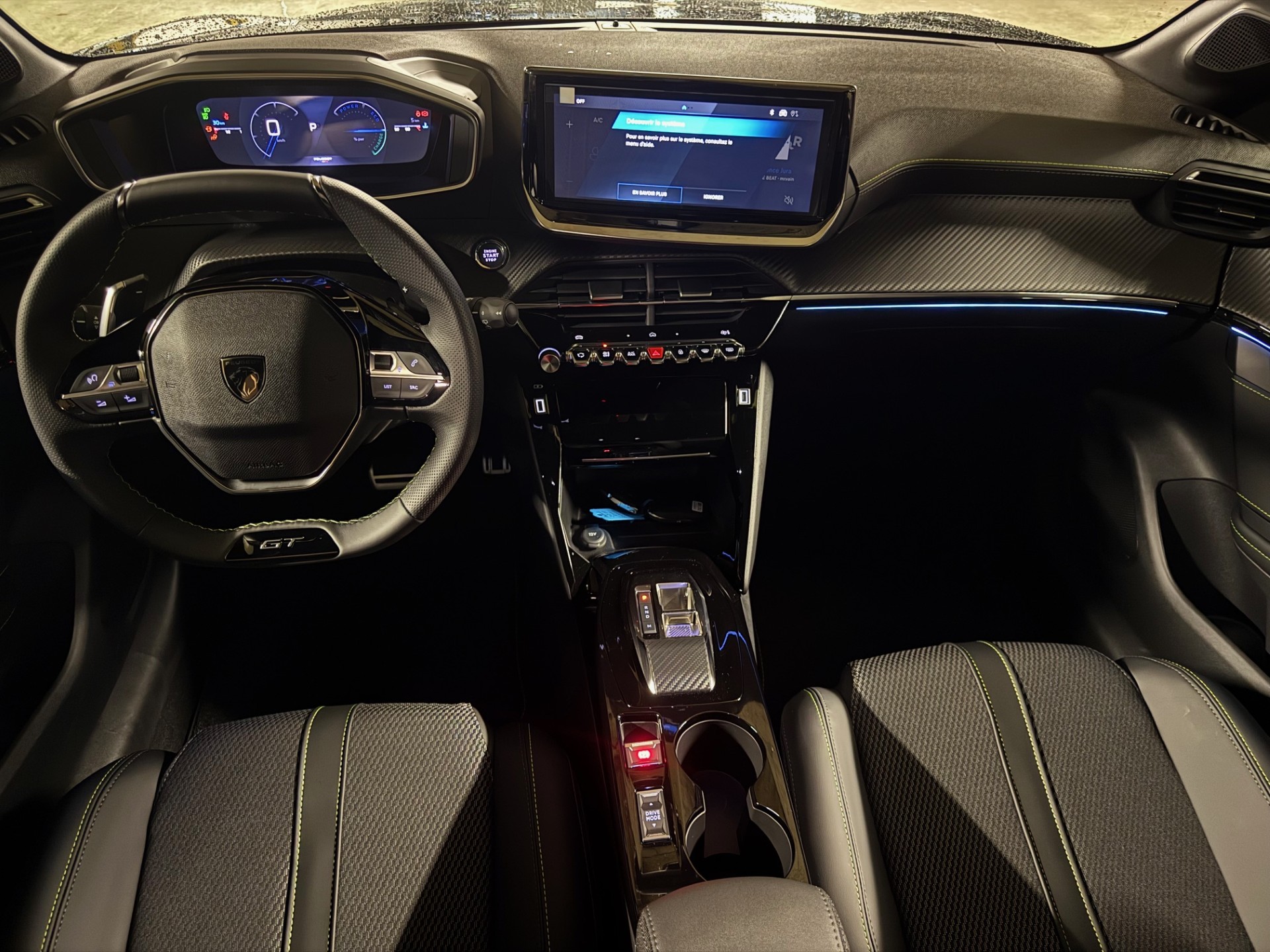 PEUGEOT 208 1.2 MHEV 145 GT-image-8