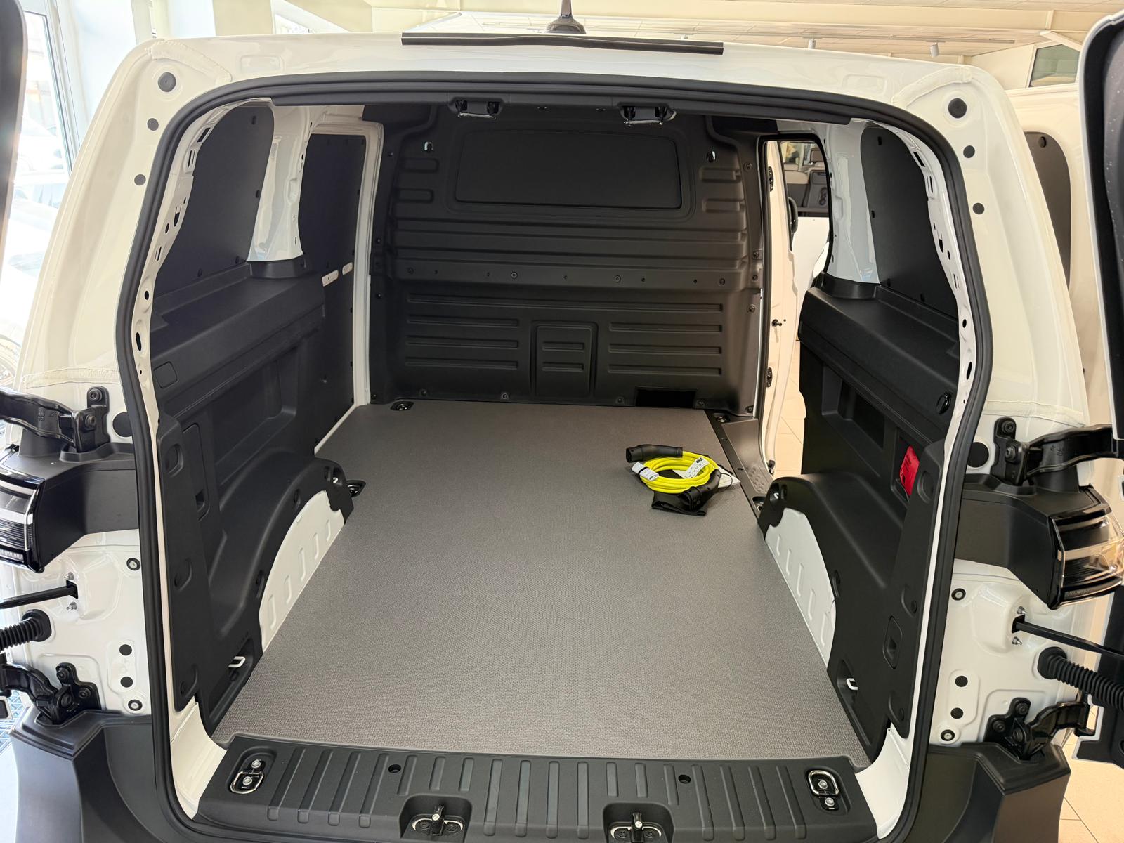 VW ID. Buzz Cargo Pro-image-5