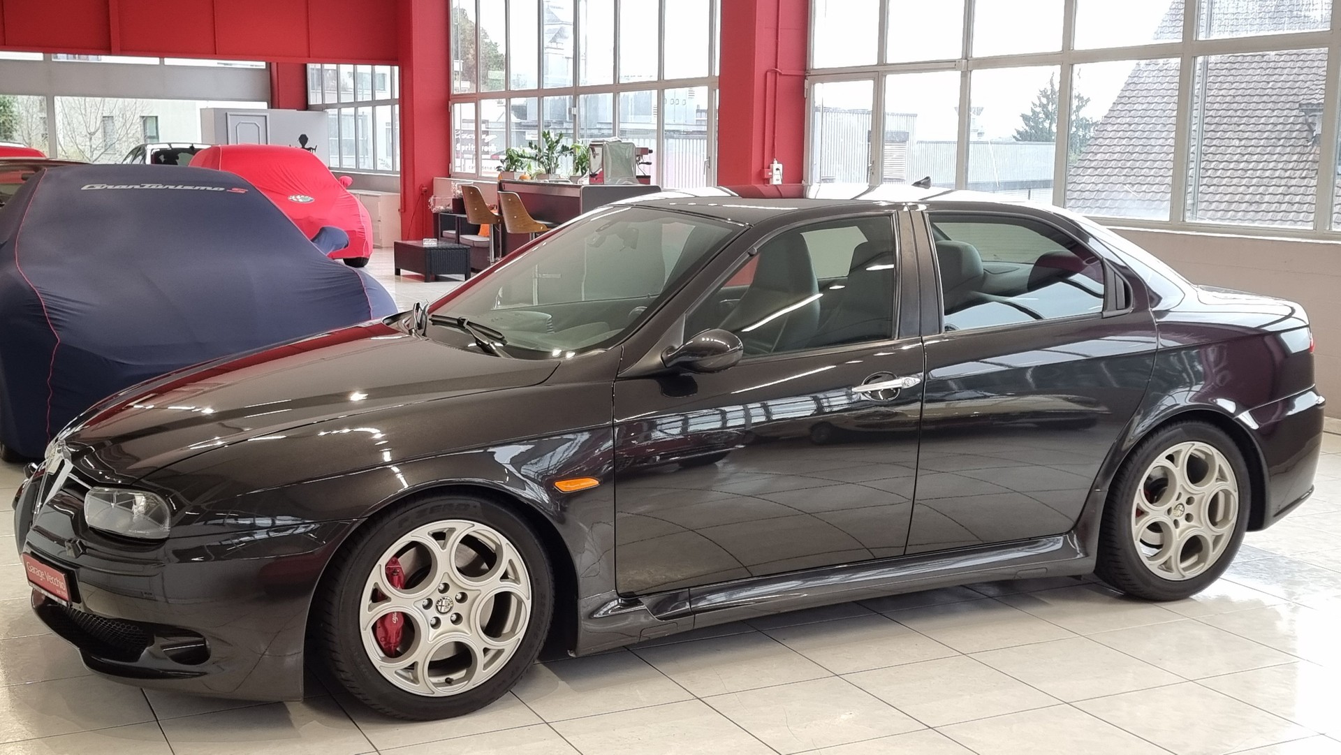 ALFA ROMEO 156 3.2 V6 24V GTA Distinctive-showroom-element-1