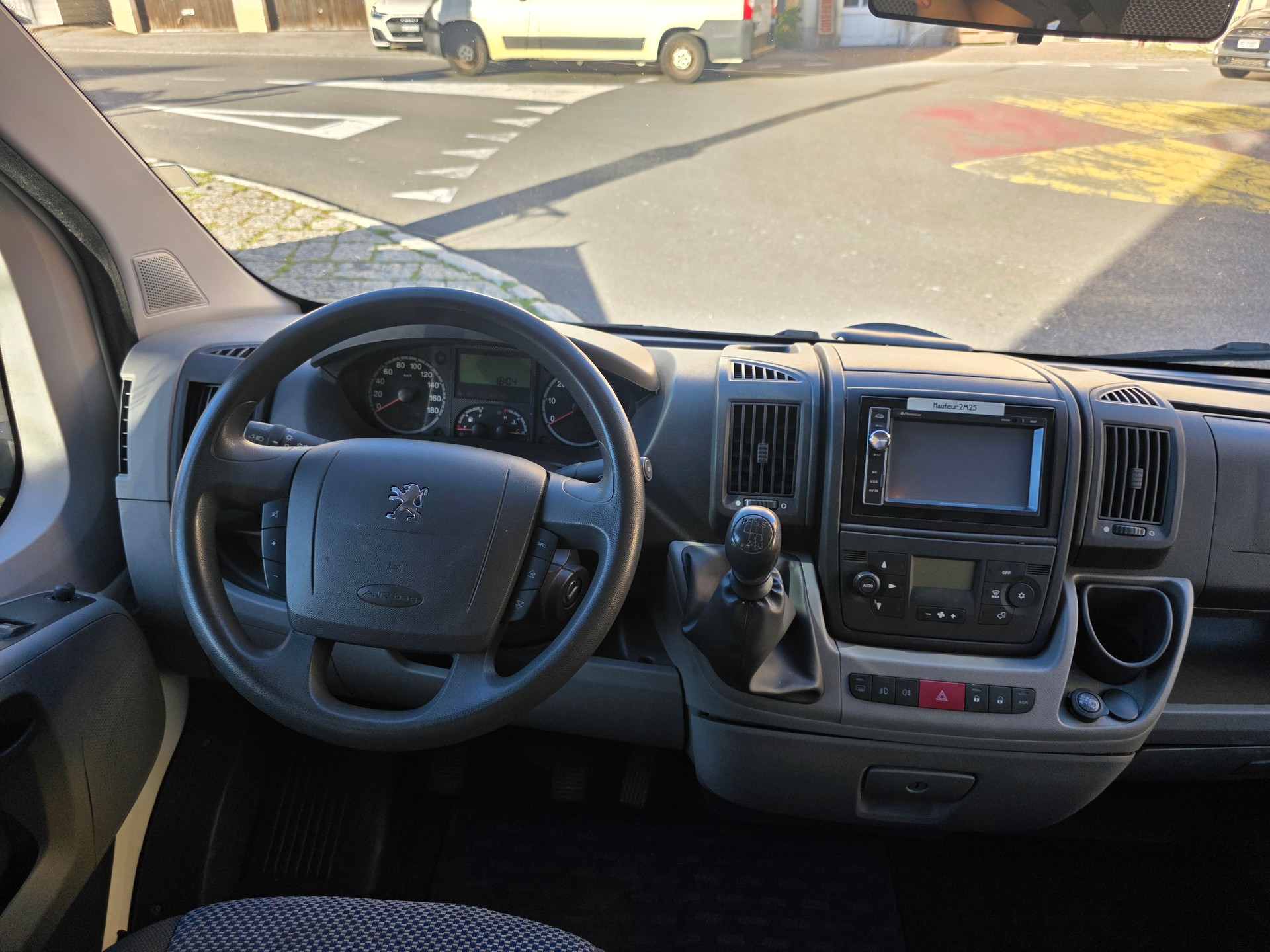 PEUGEOT Boxer 2.2 HDI 333 L1H1-image-4