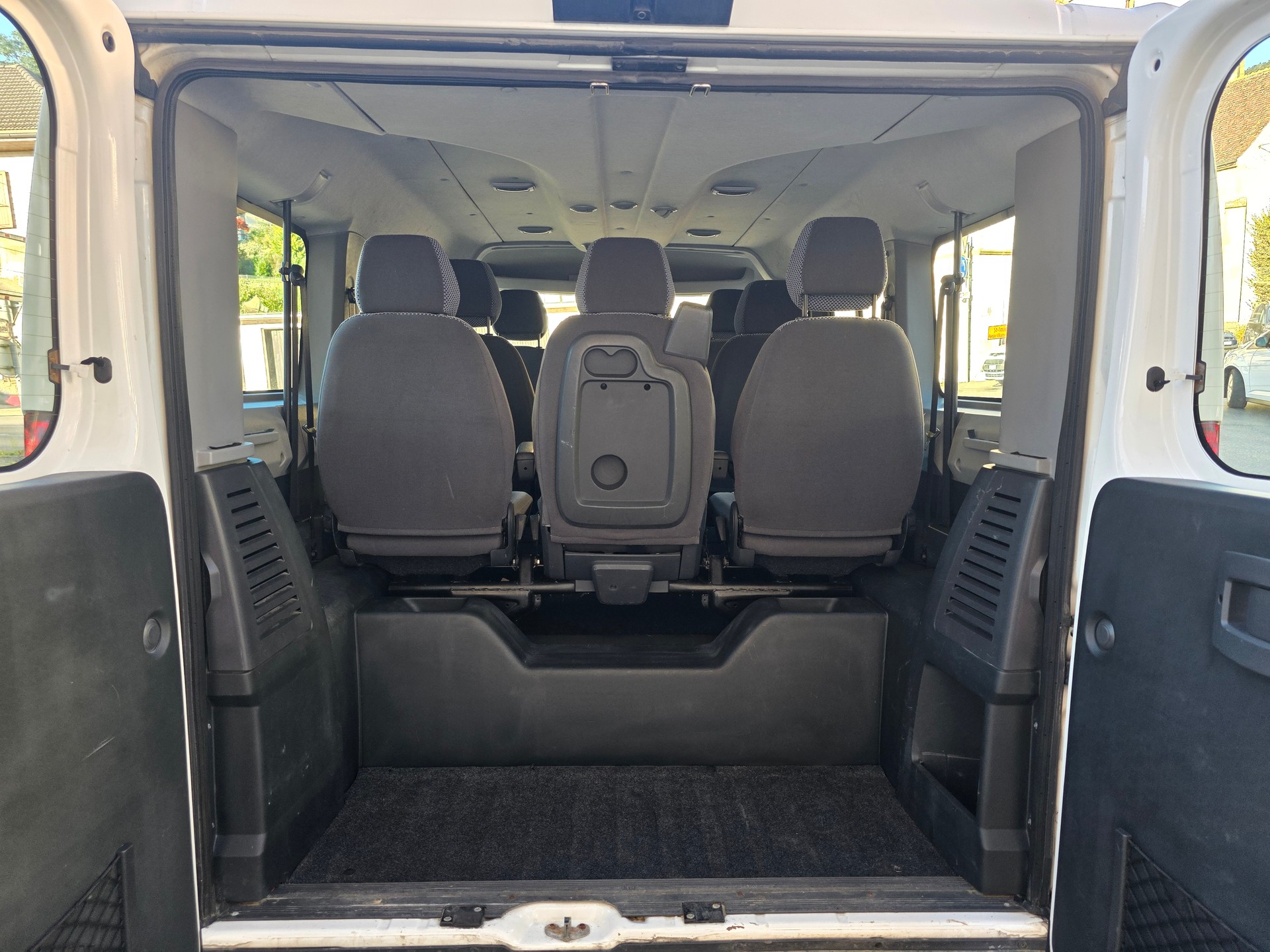 PEUGEOT Boxer 2.2 HDI 333 L1H1-image-9