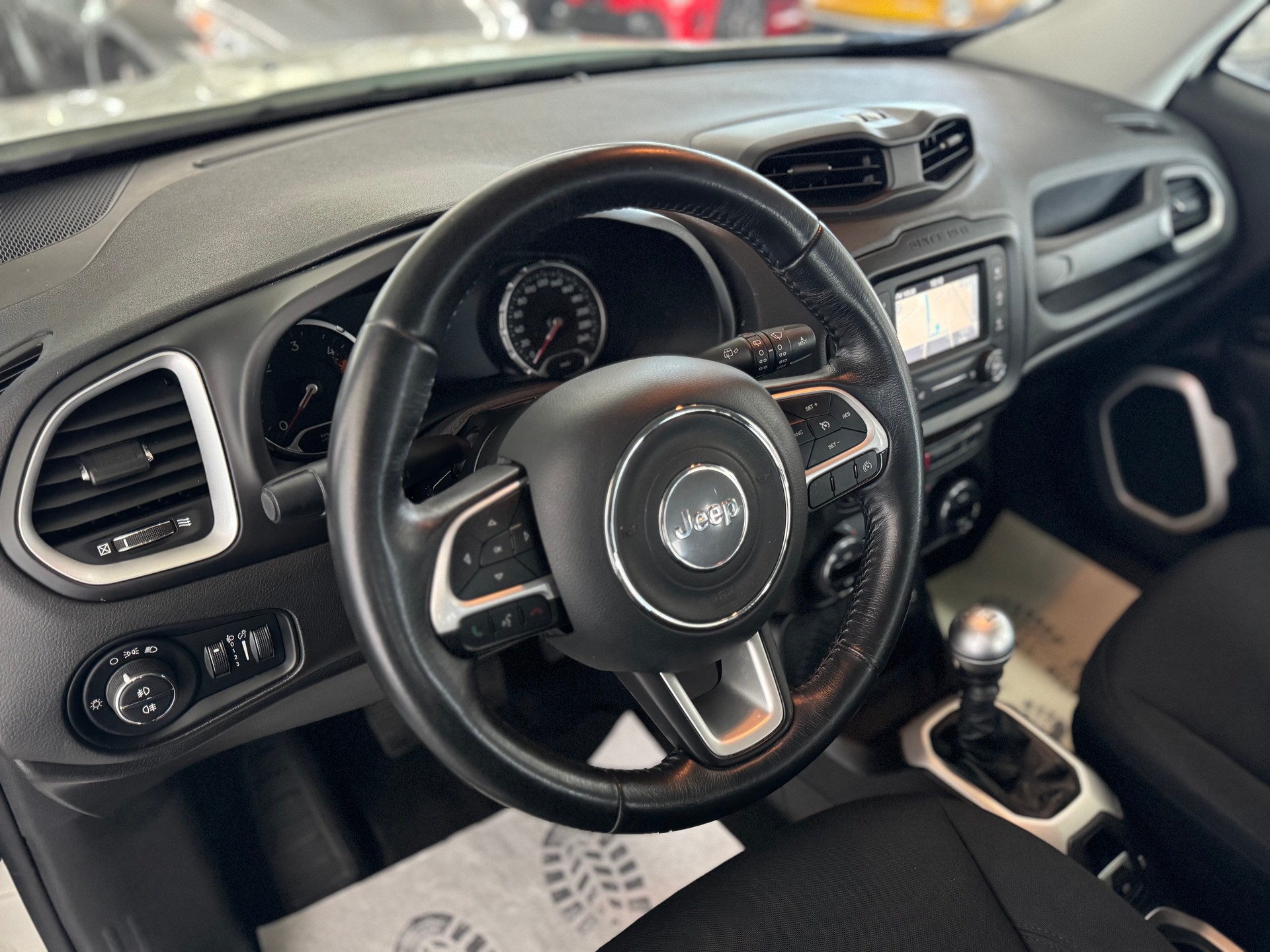 JEEP Renegade 1.6 CRD Limited-image-11