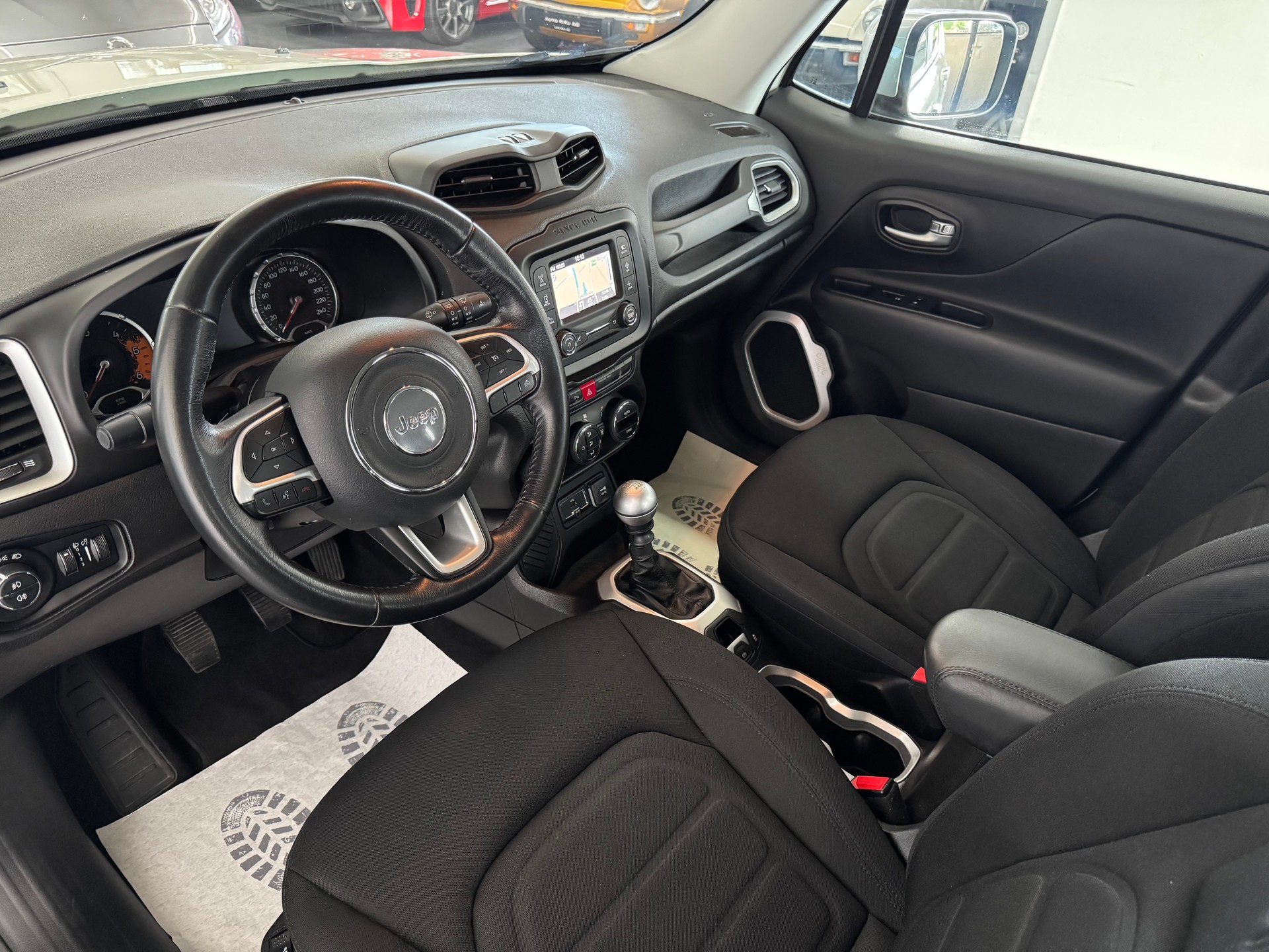 JEEP Renegade 1.6 CRD Limited-image-12