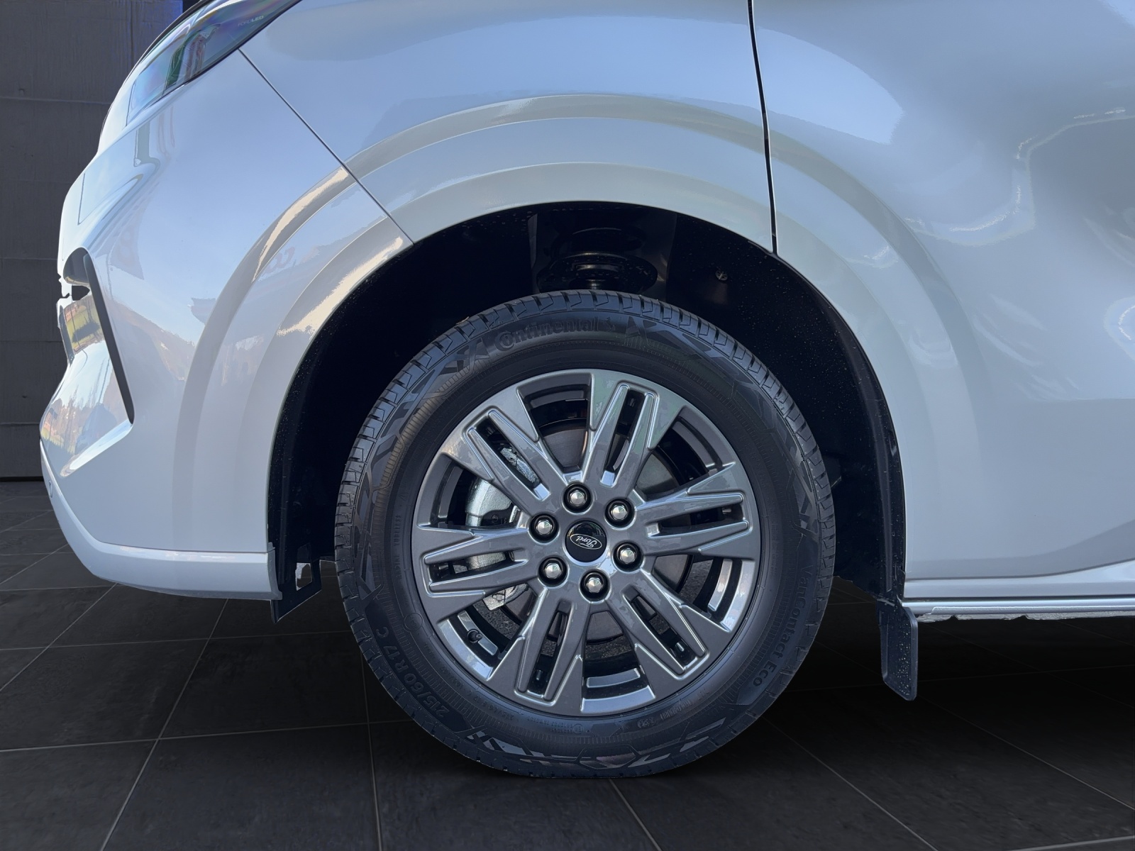 FORD Tourneo Custom Bus 320 L1 2.0 EcoBlue 136 PS Titanium AUTOMAT-image-14