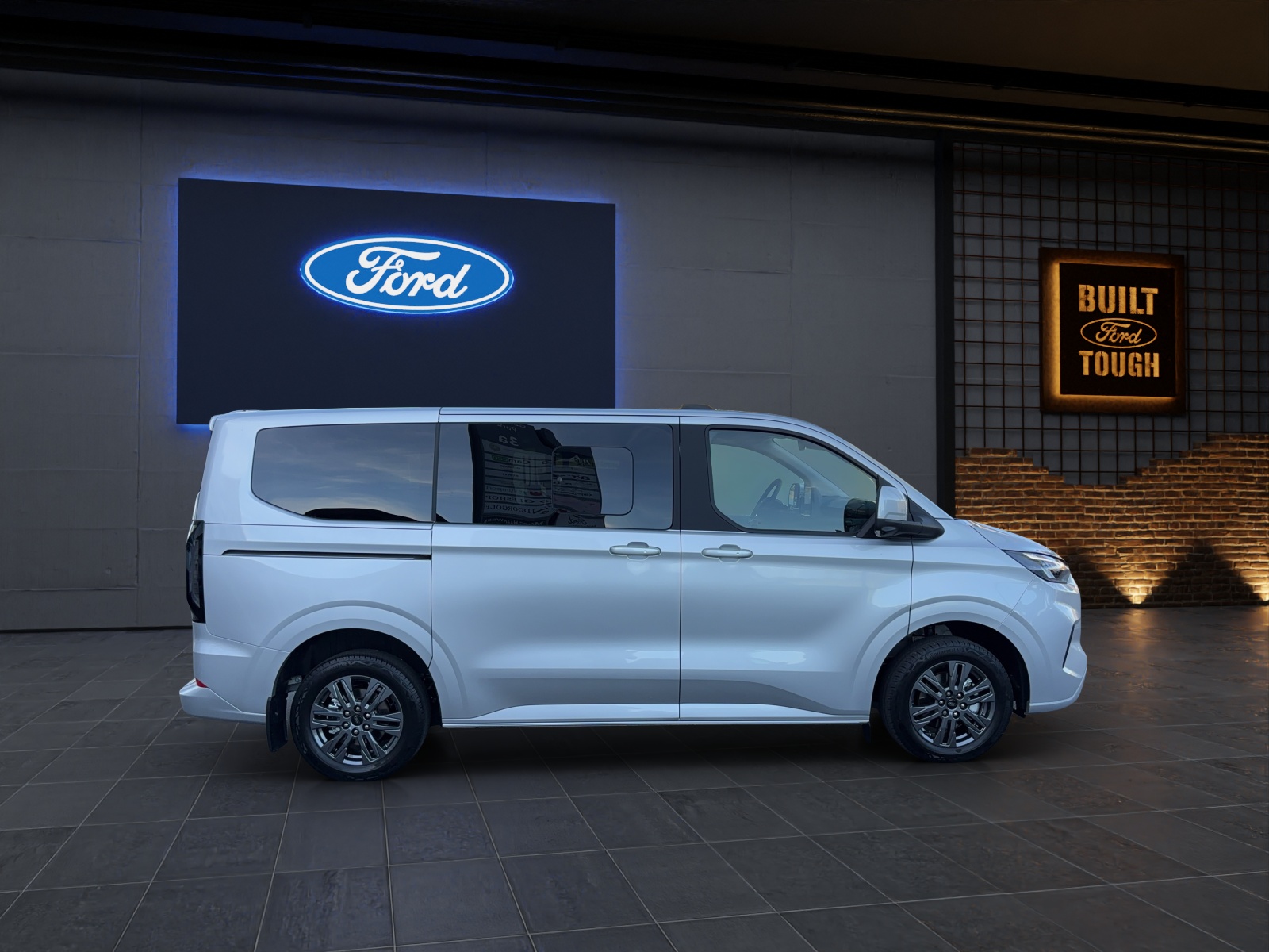 FORD Tourneo Custom Bus 320 L1 2.0 EcoBlue 136 PS Titanium AUTOMAT-image-4