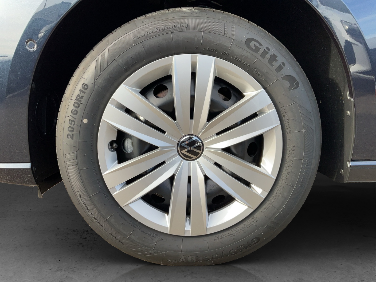VW Caddy 1.5 TSI DSG-image-12